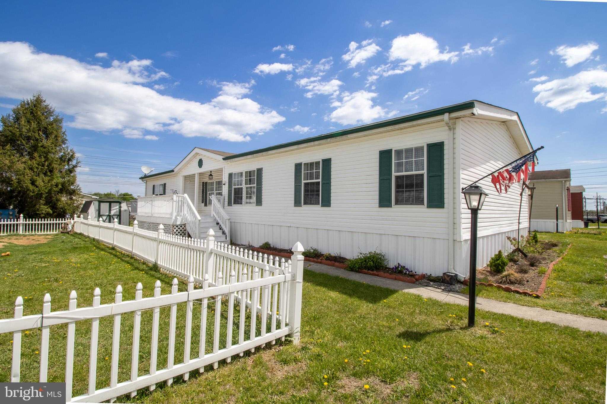 52 Crown Ct, Martinsburg