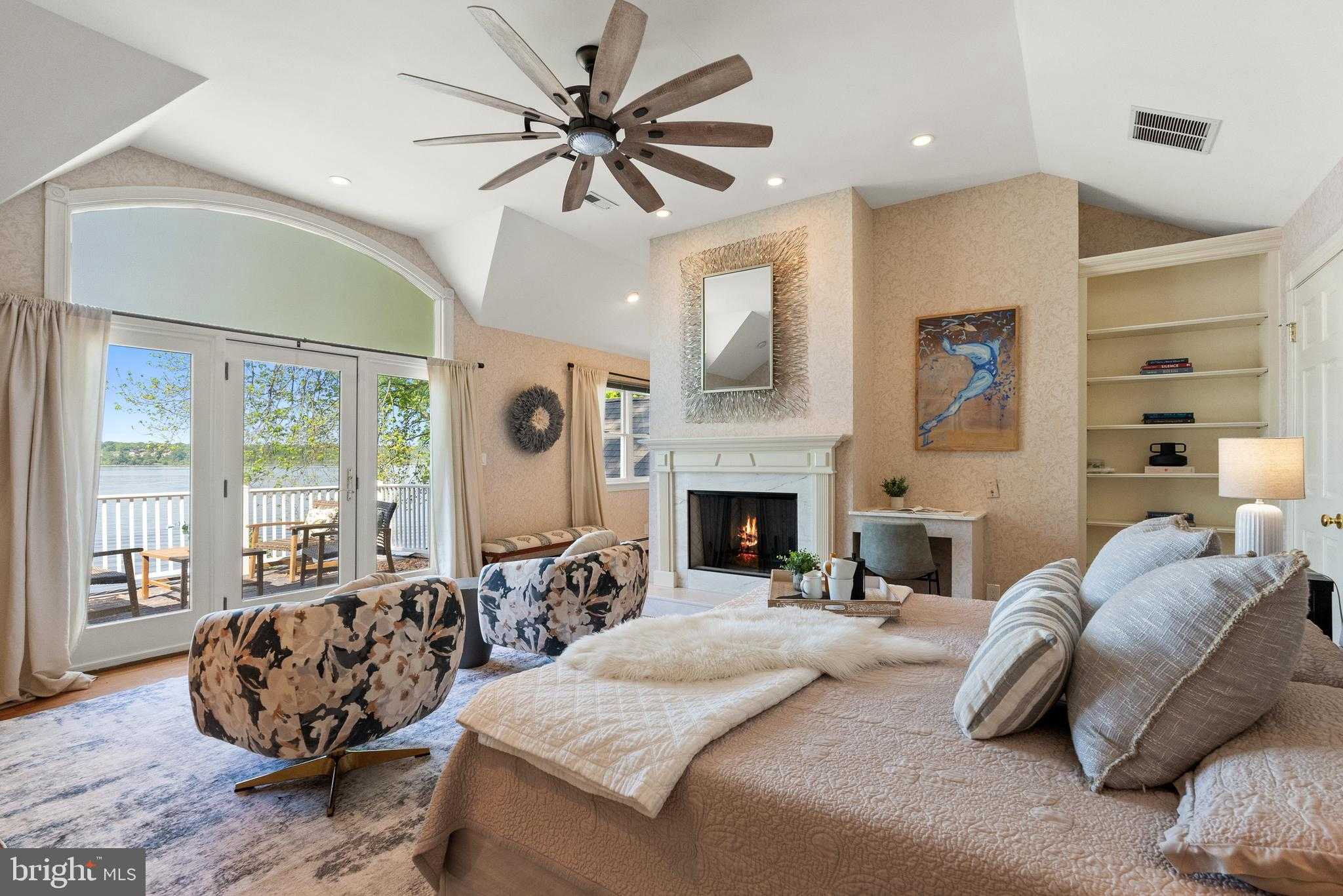 9112 Riverside Dr photo 11