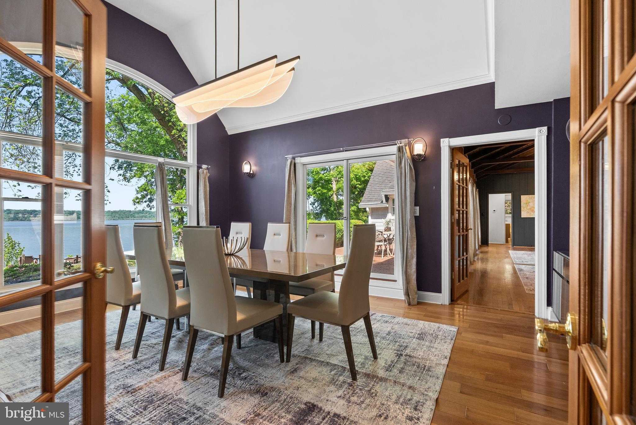 9112 Riverside Dr photo 16