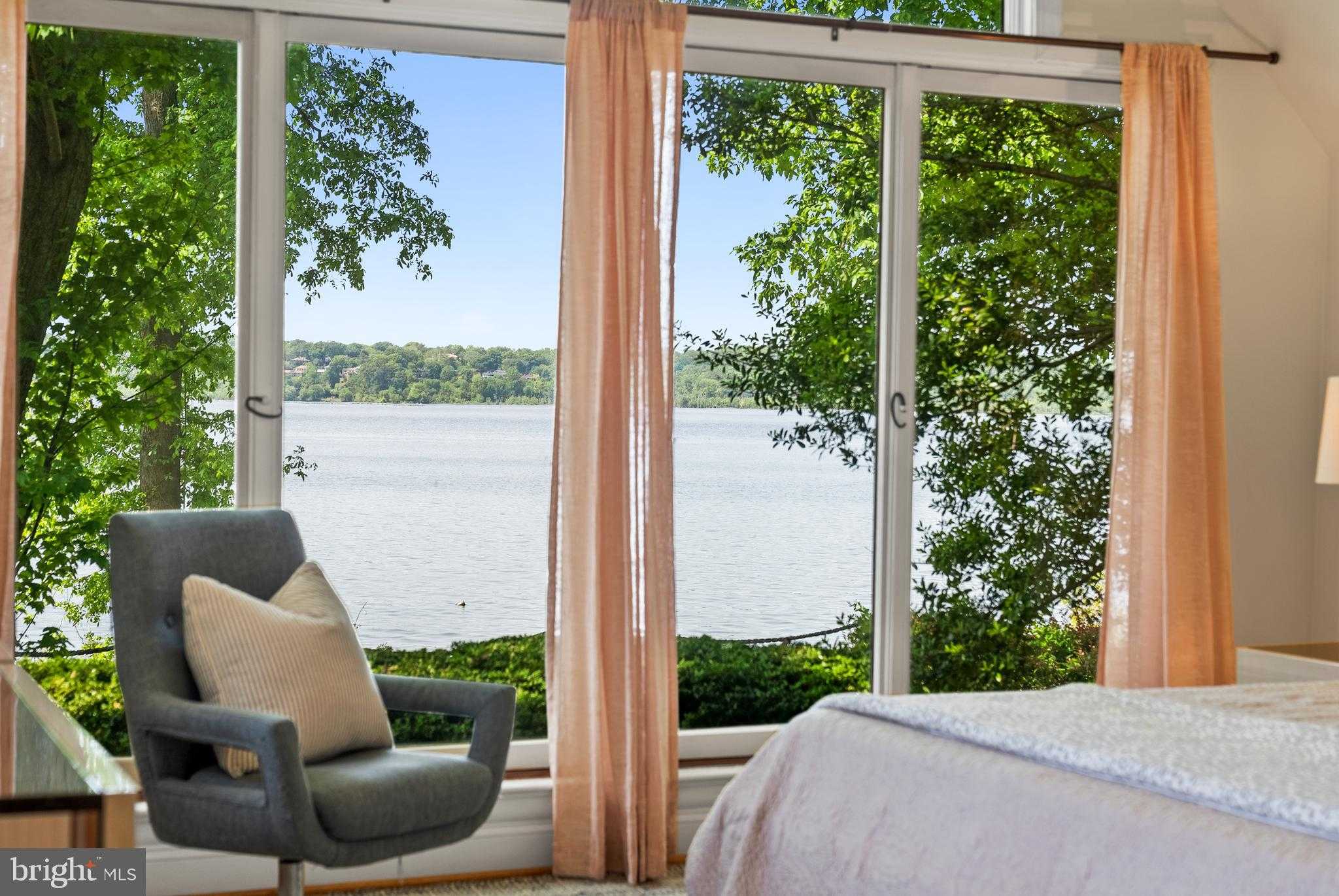 9112 Riverside Dr photo 35