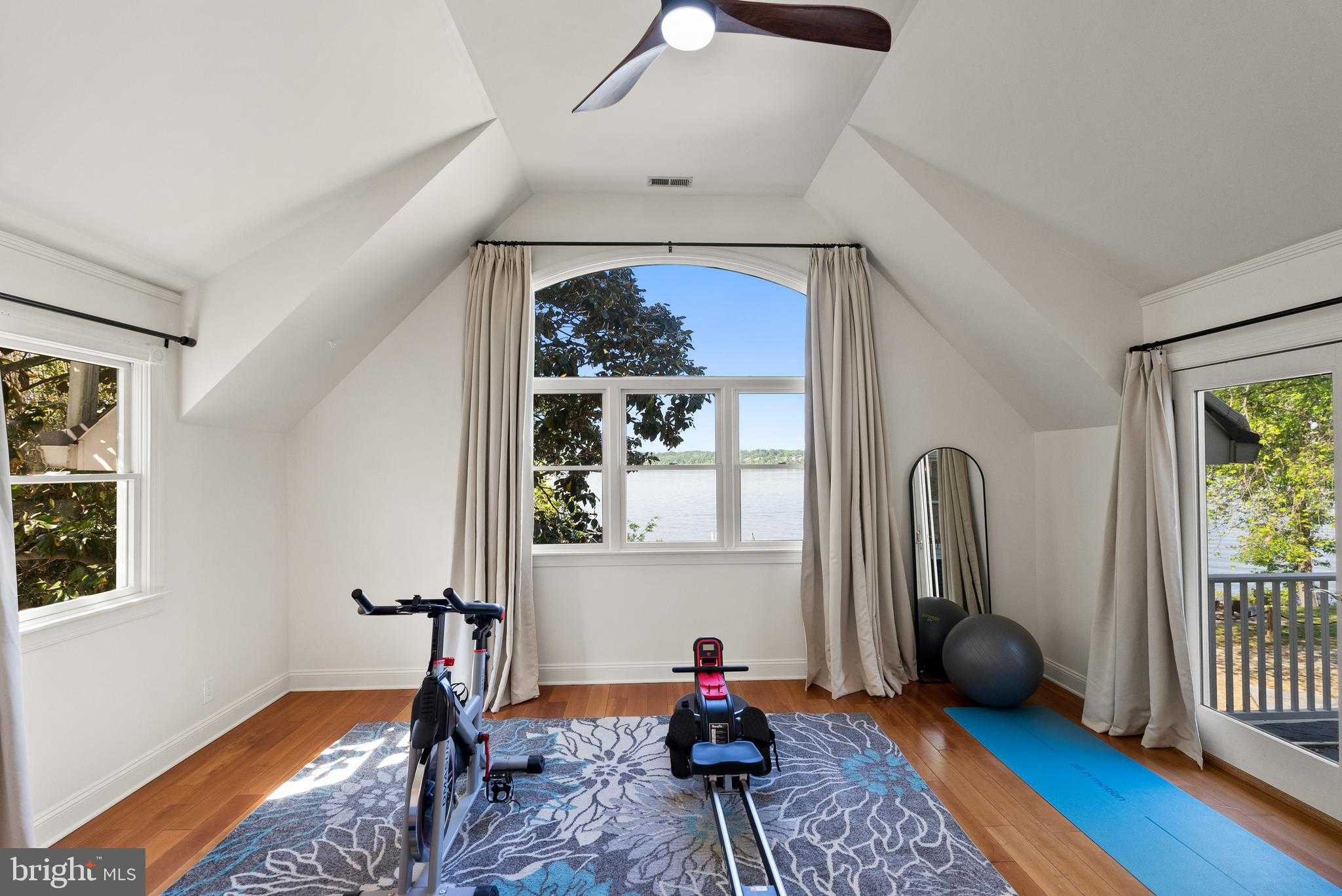 9112 Riverside Dr photo 41