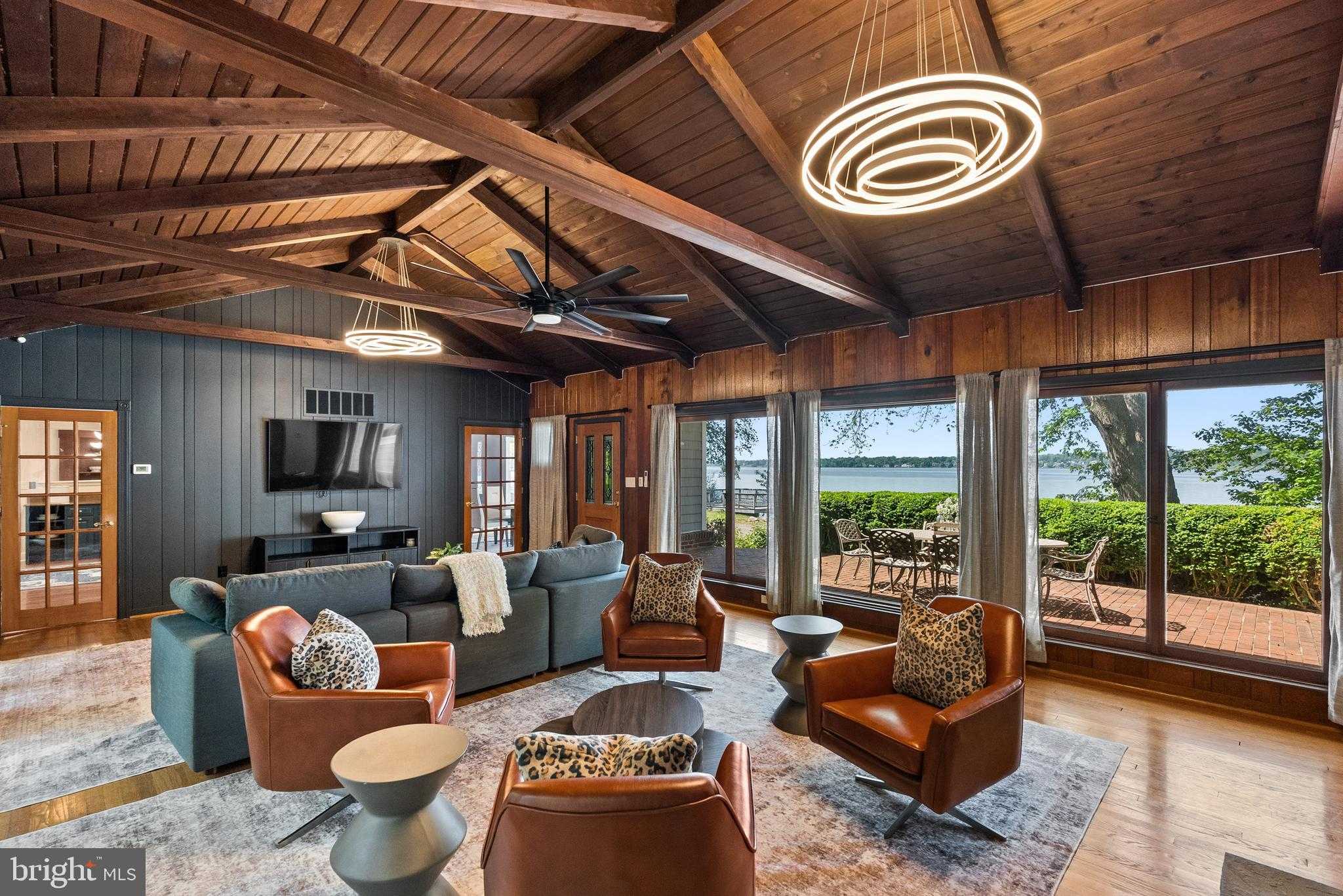 9112 Riverside Dr photo 6