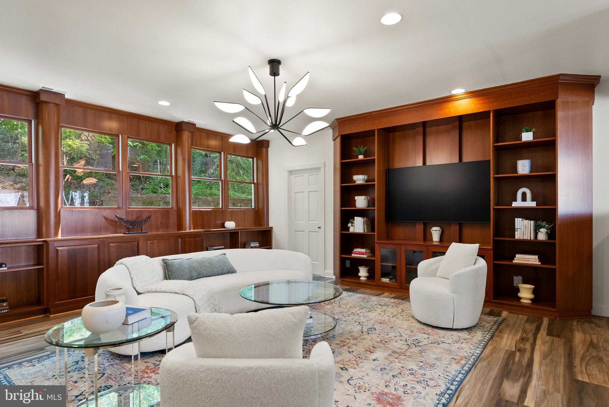 9112 Riverside Dr photo 9