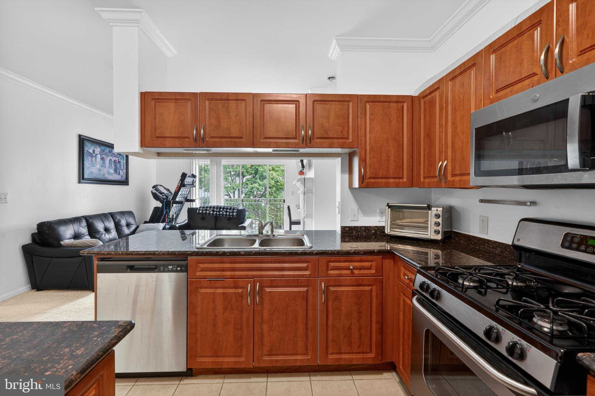 12937 Centre Park Cir Apt 304, Herndon