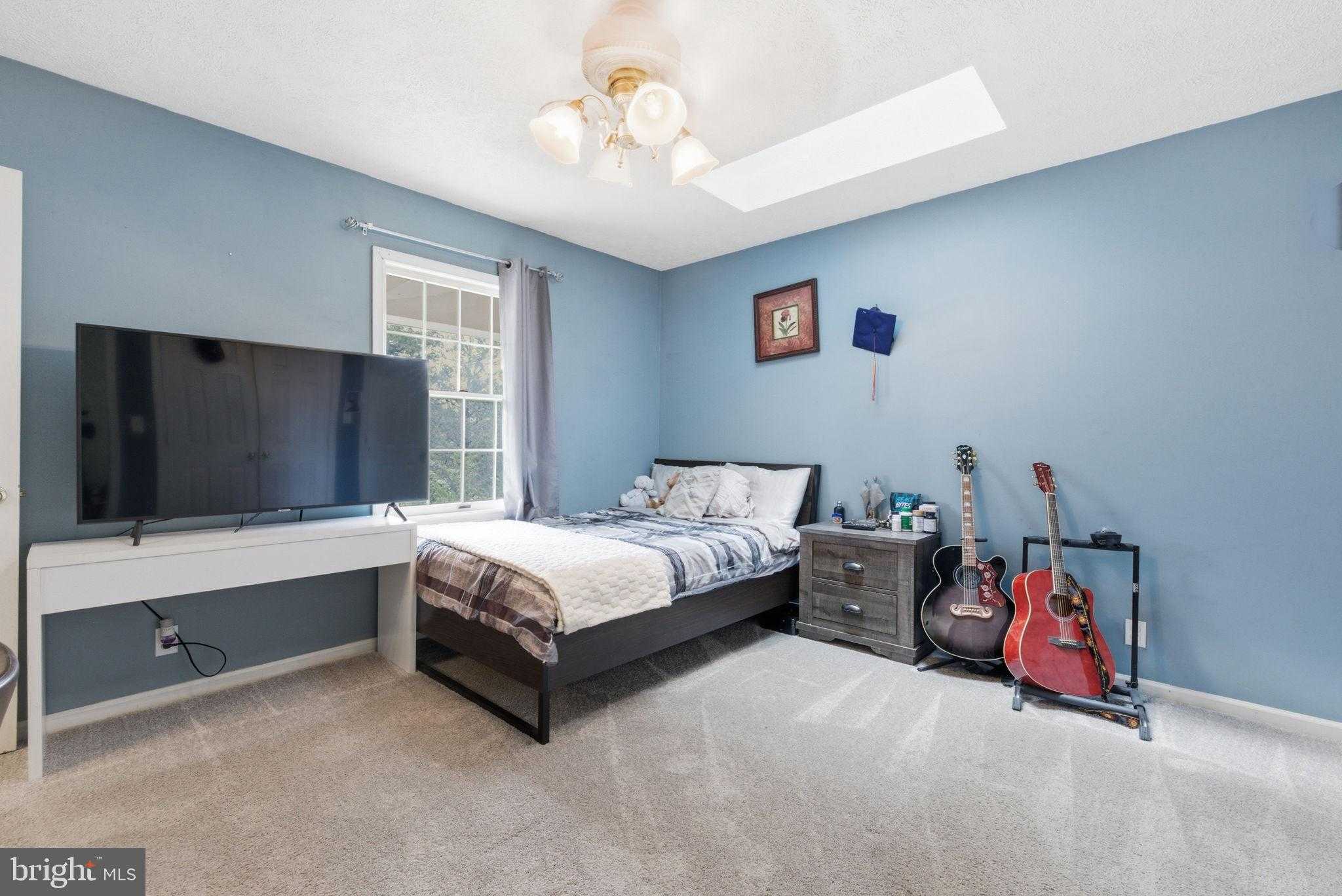 860 Hartwood Rd photo 18