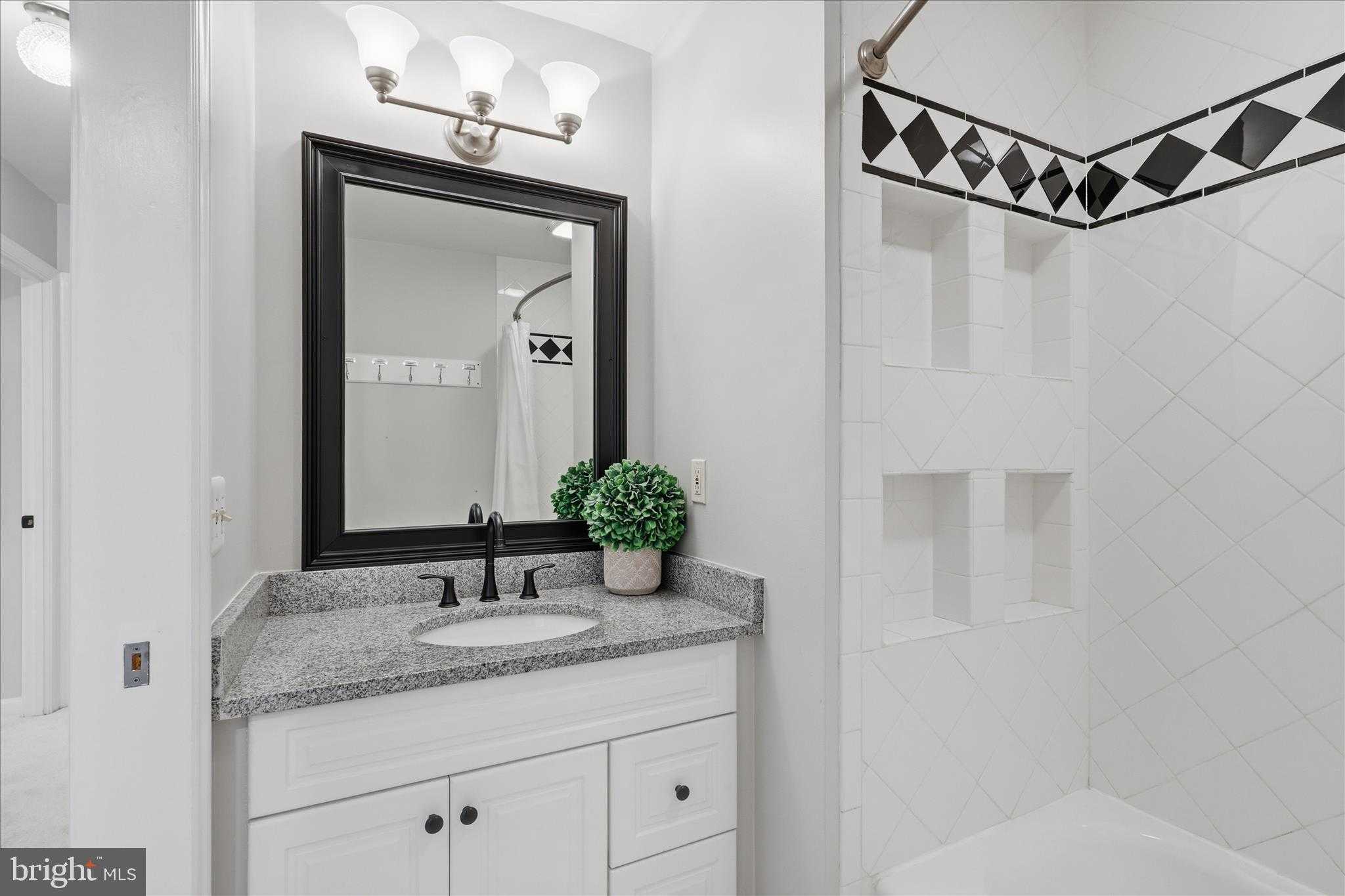 8608 Coral Gables Ln photo 23