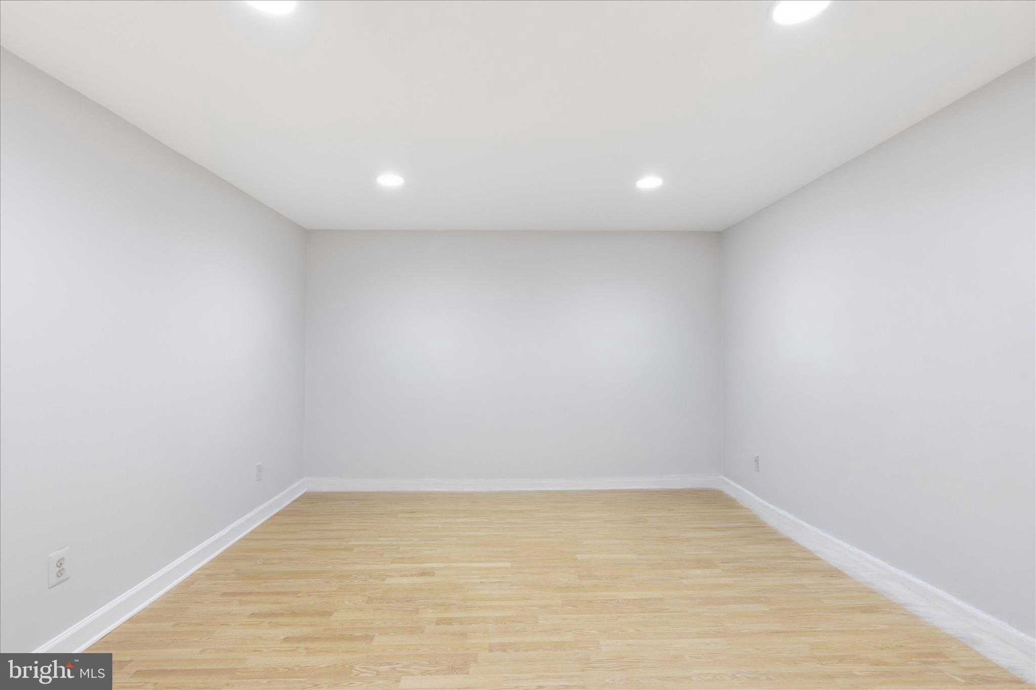 8608 Coral Gables Ln photo 26