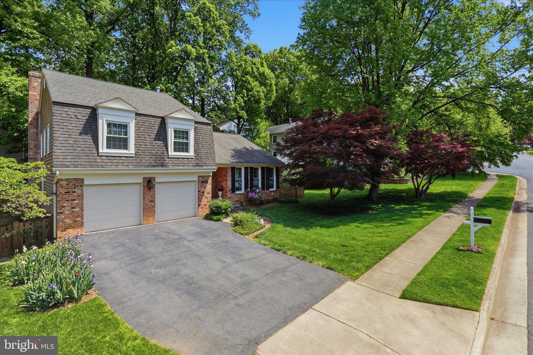 8608 Coral Gables Ln photo 35