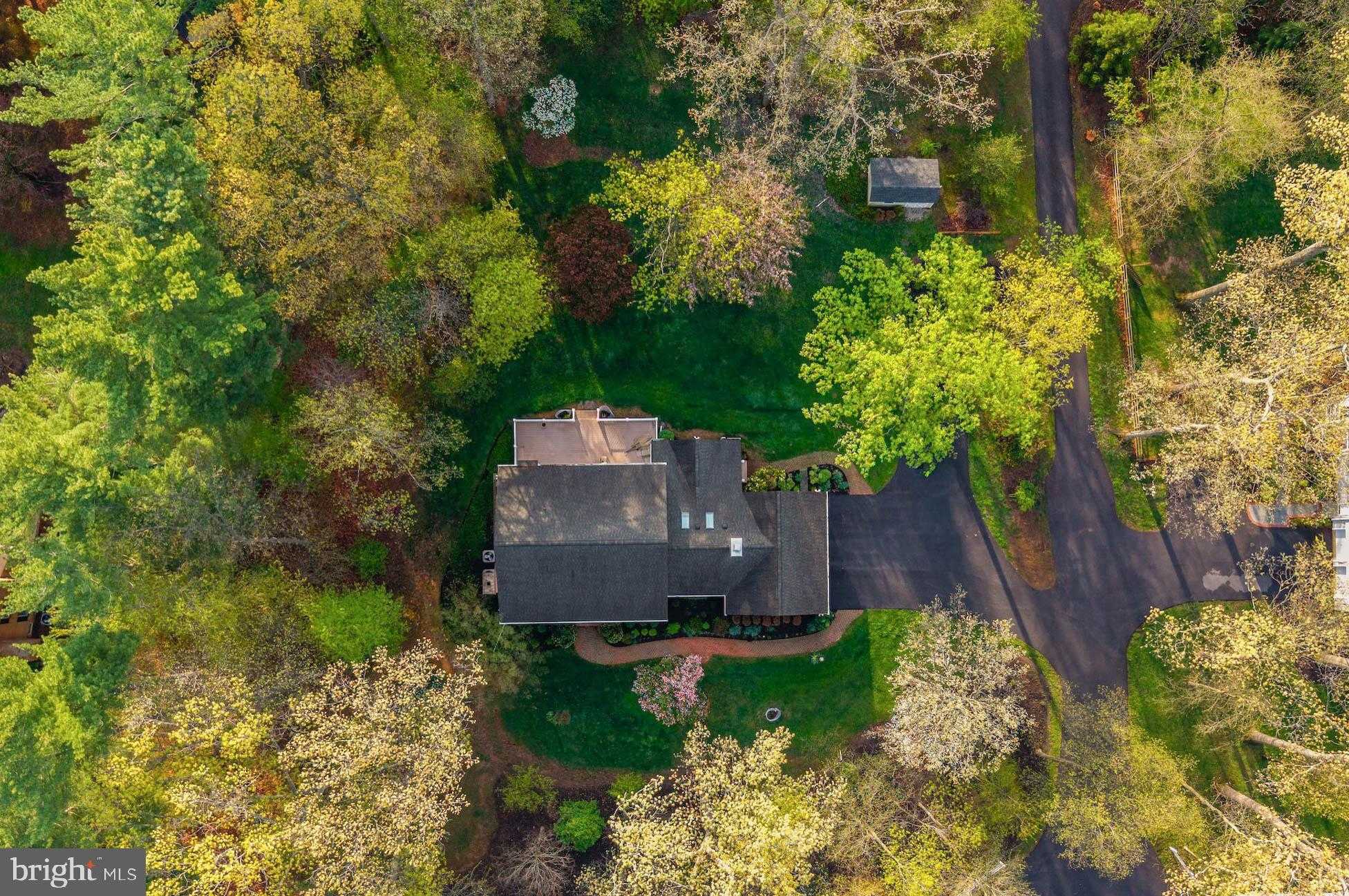 2111 Knox Ave photo 8