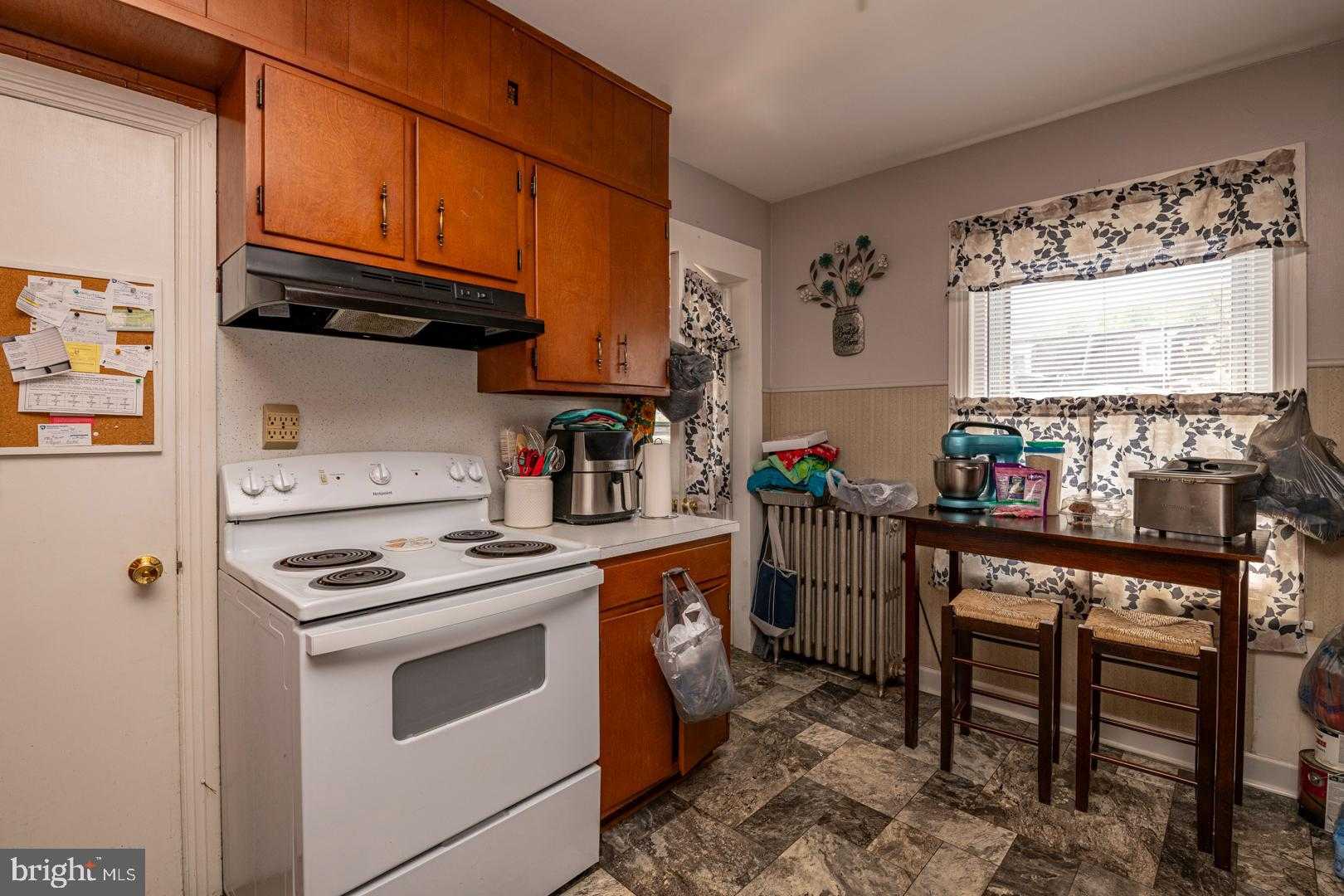 343 S 18th St photo 13