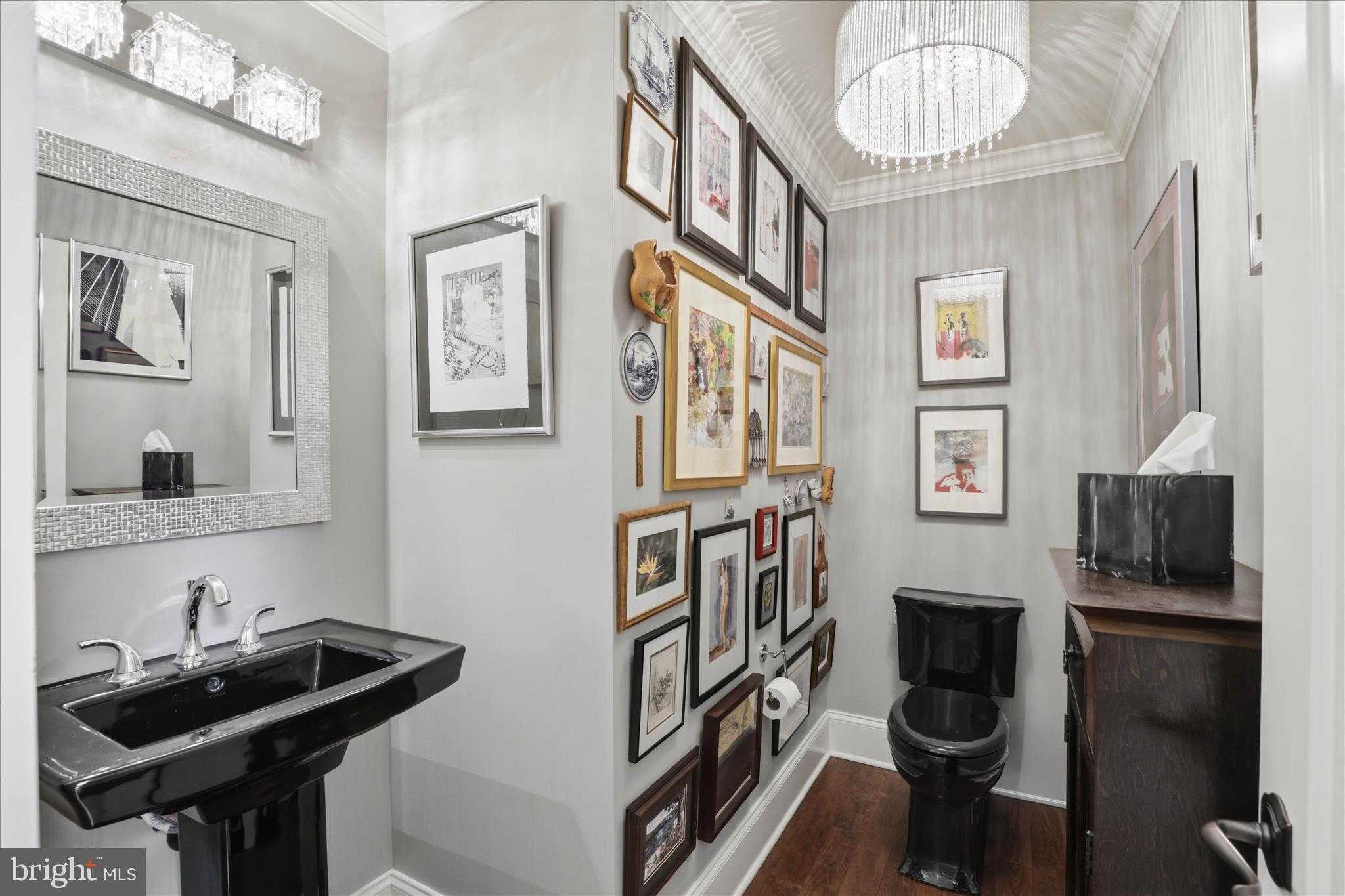 137 E Woods Dr photo 22