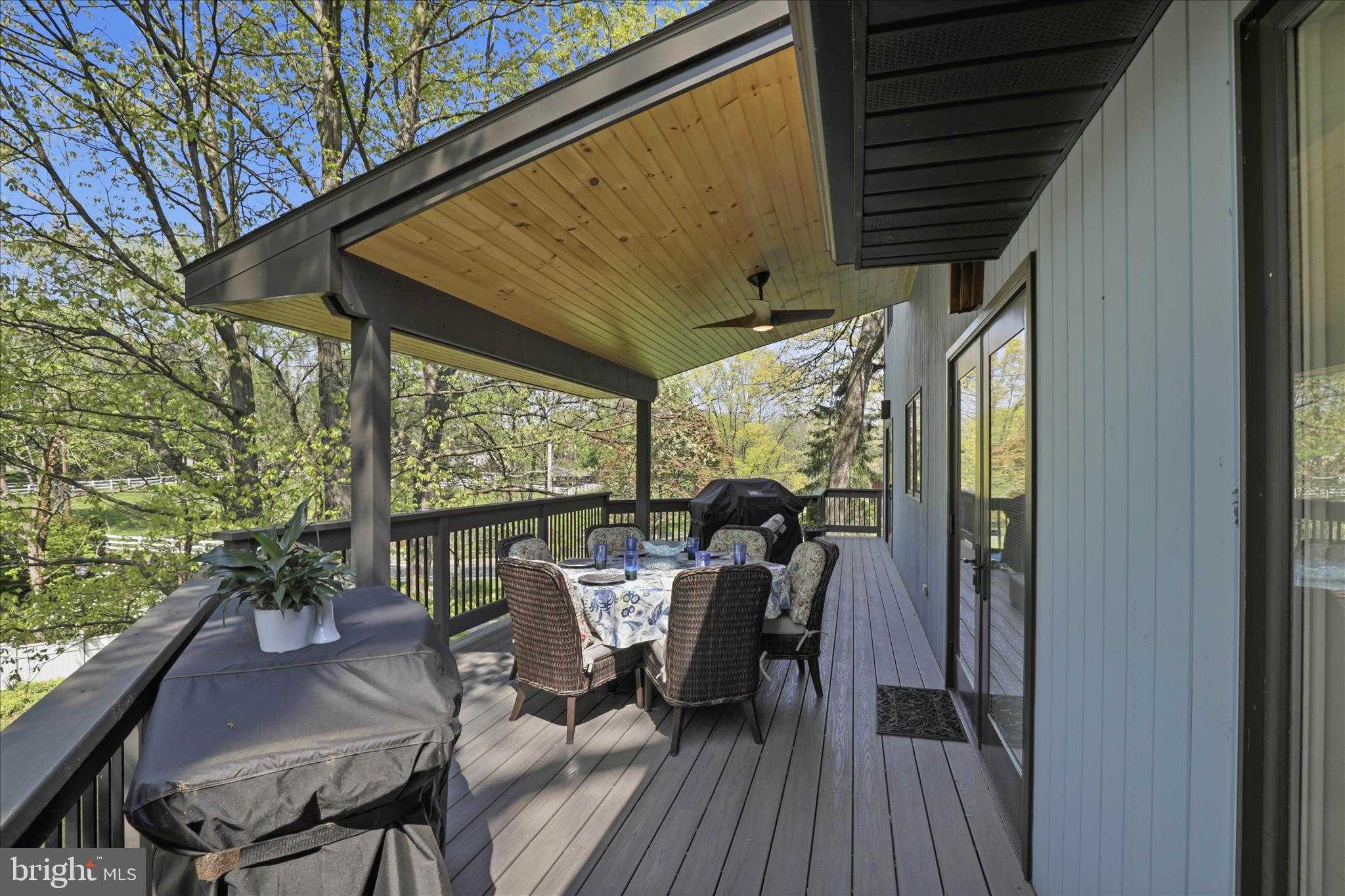 137 E Woods Dr photo 50