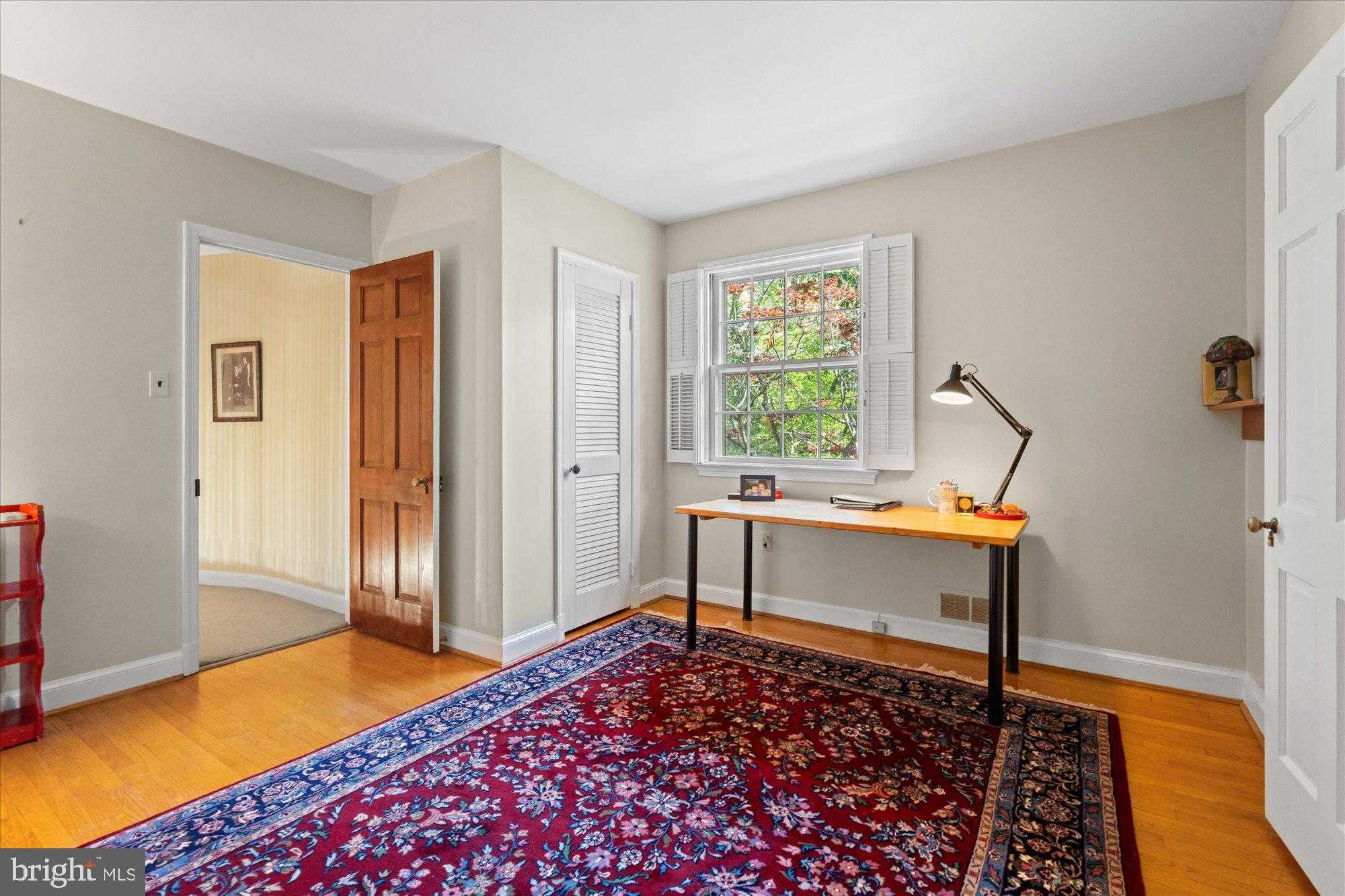 7030 Longwood Dr photo 29