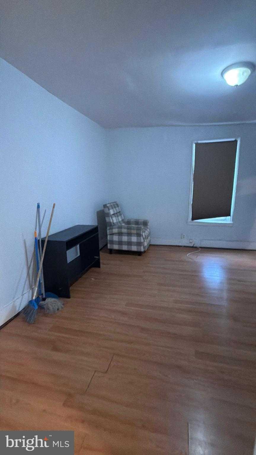 2636 Emerald St photo 14