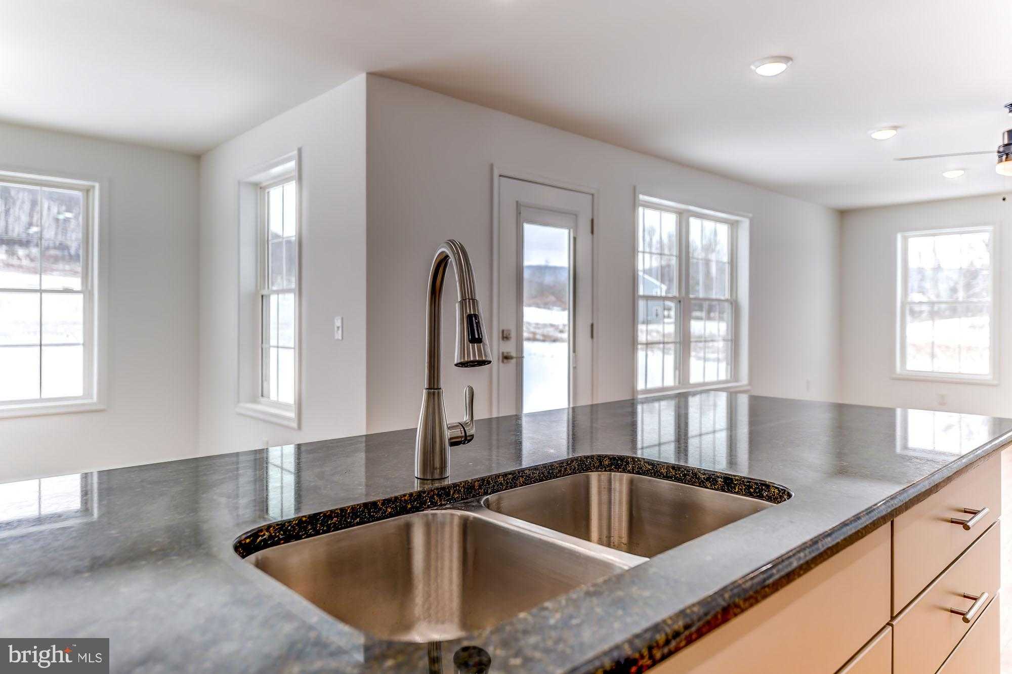 25 Mifflin Ter photo 16