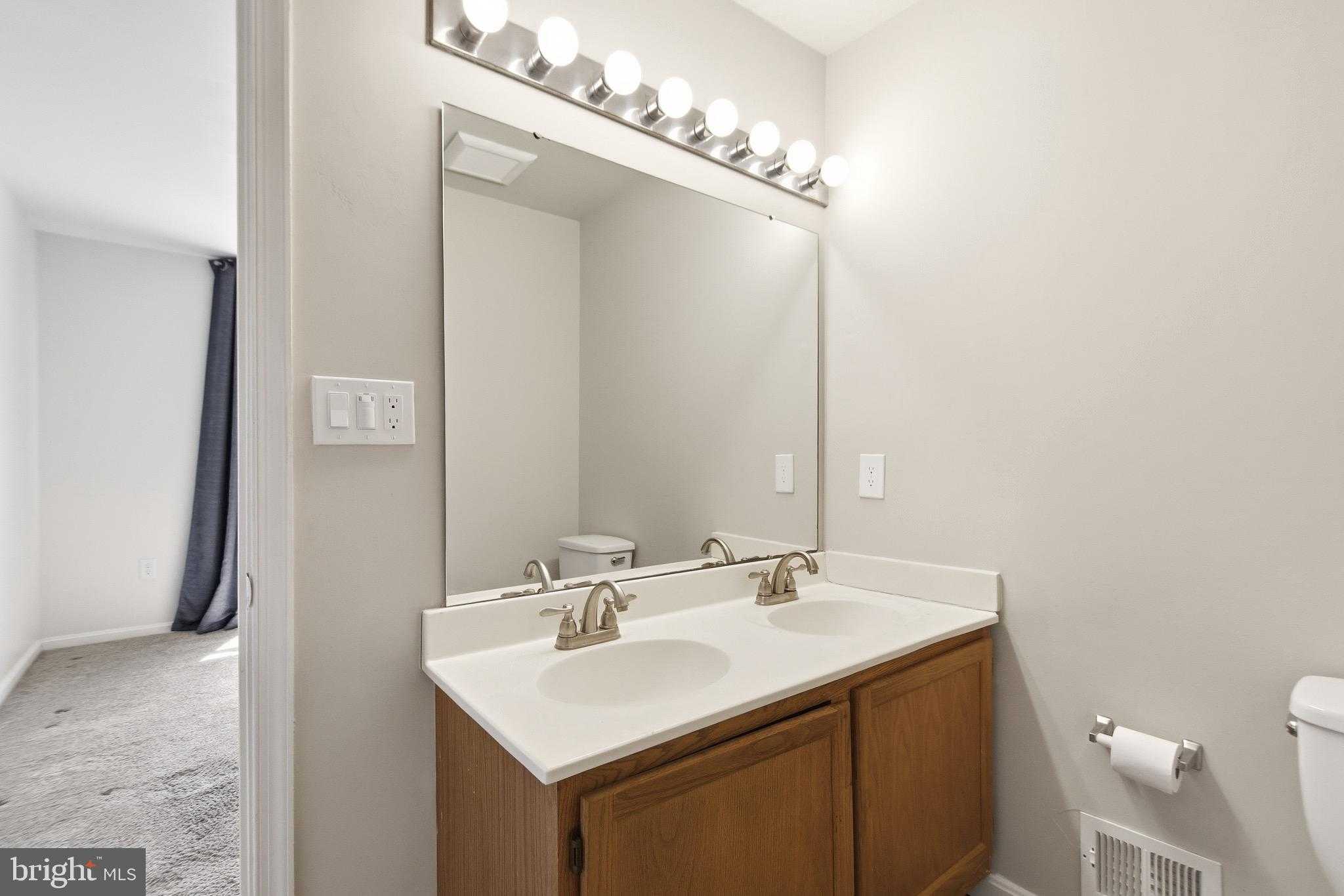 9089 Hardesty Dr photo 28