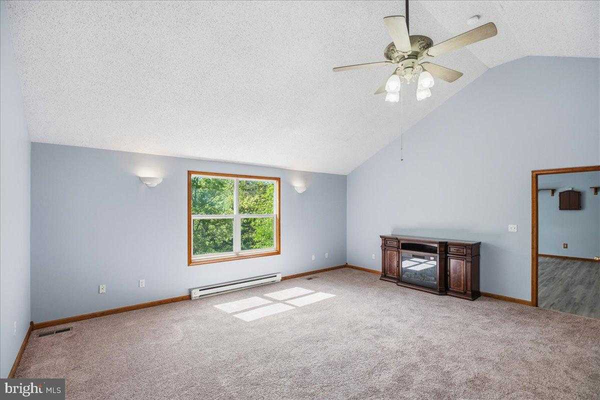 4040 Saint Leonard Rd photo 28