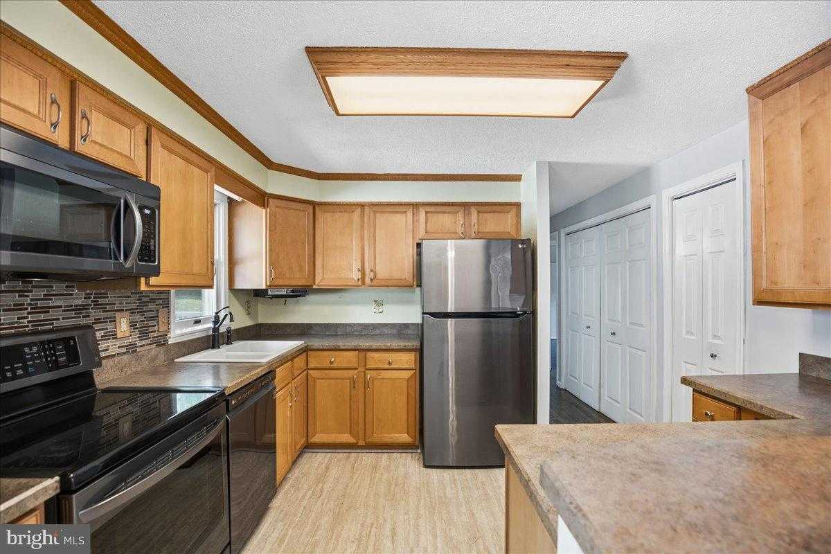 4040 Saint Leonard Rd photo 3