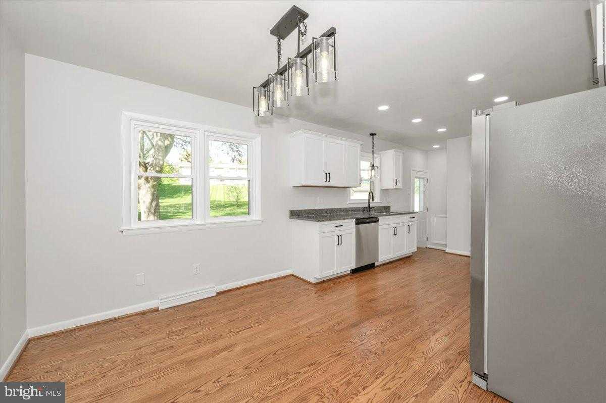 13616 Royal Rd photo 6