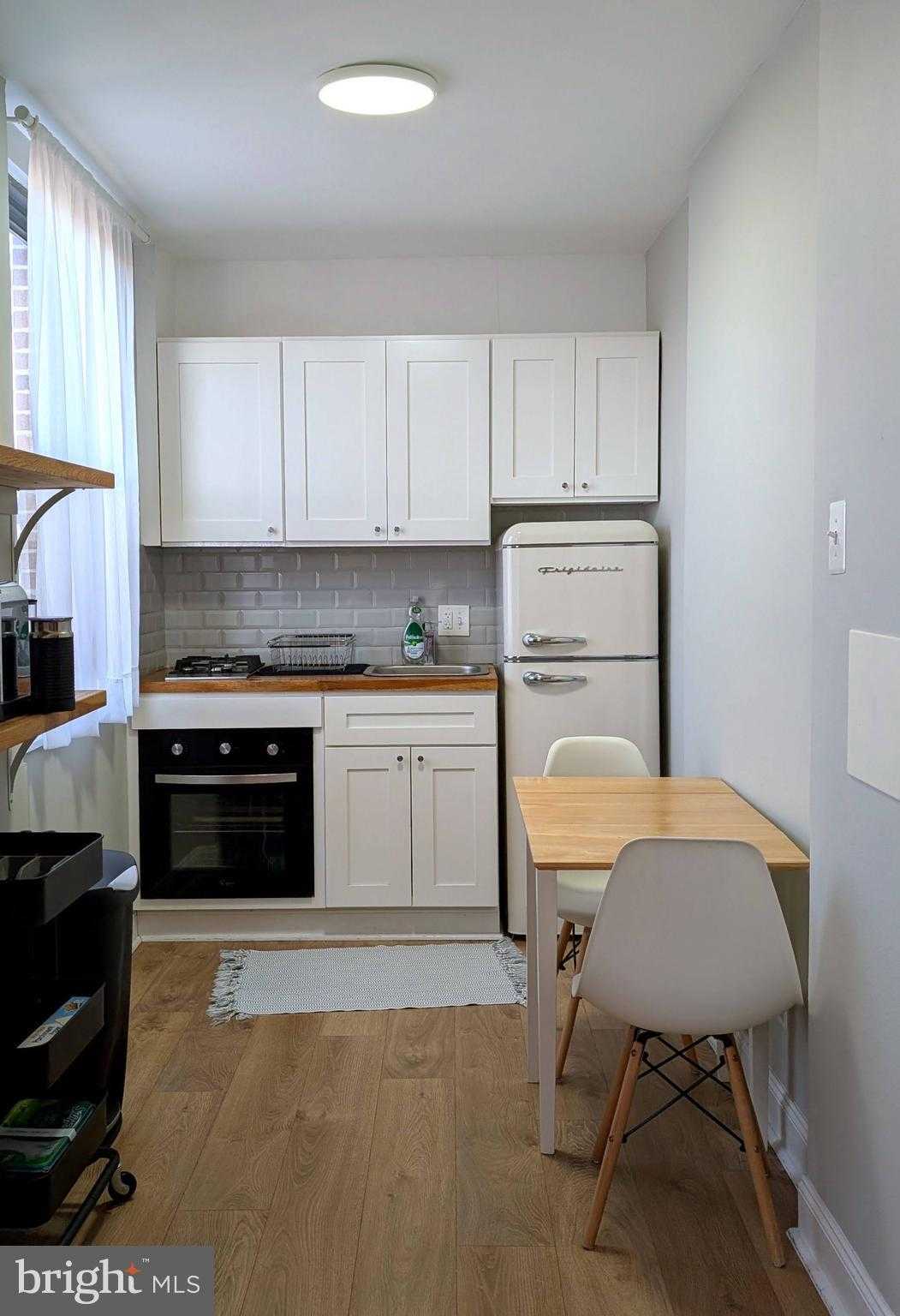 2601 Pennsylvania Ave Apt 403 photo 2