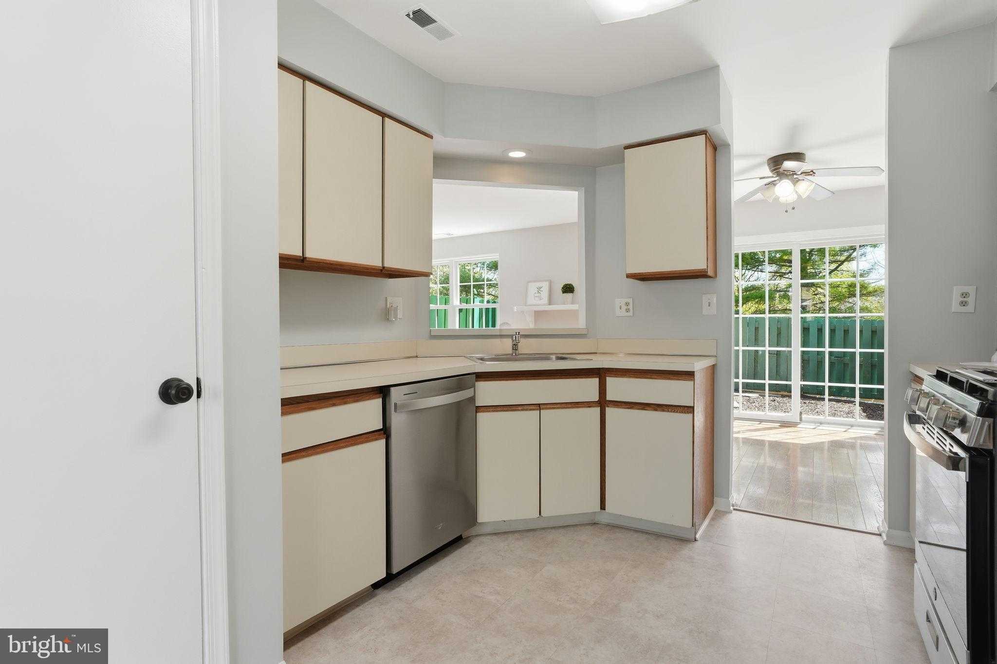 656 Tomlinson Ln photo 15