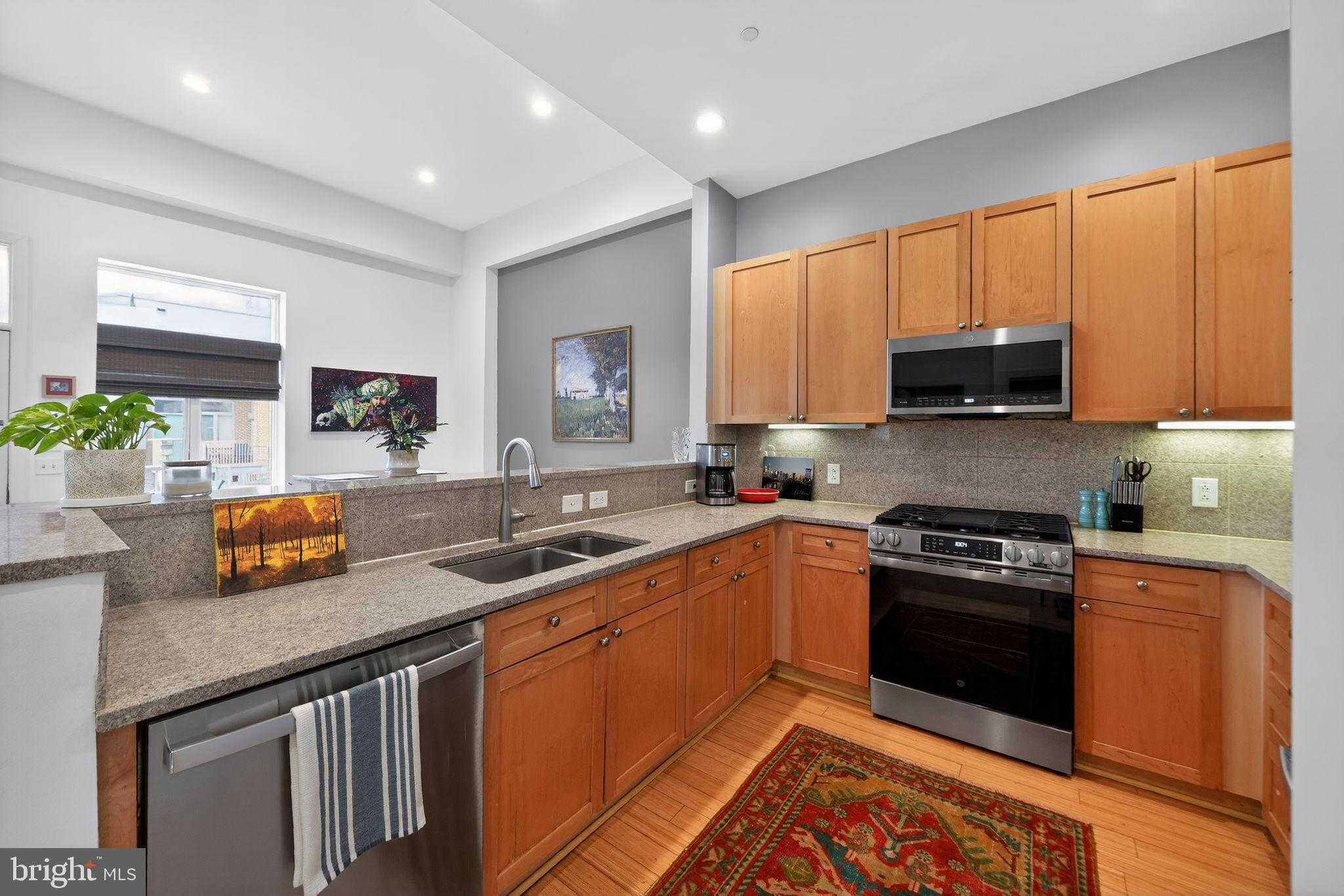 1900 Hamilton St Unit D15 photo 10