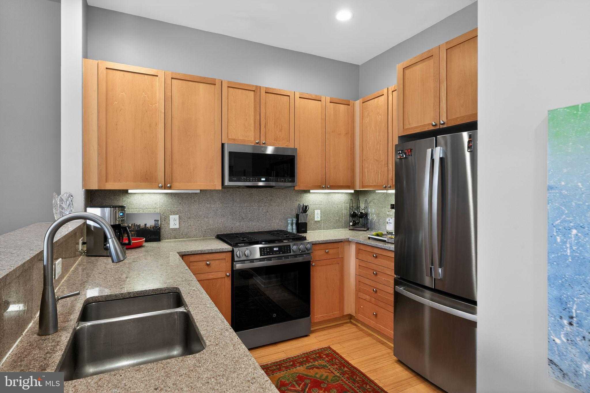 1900 Hamilton St Unit D15 photo 11