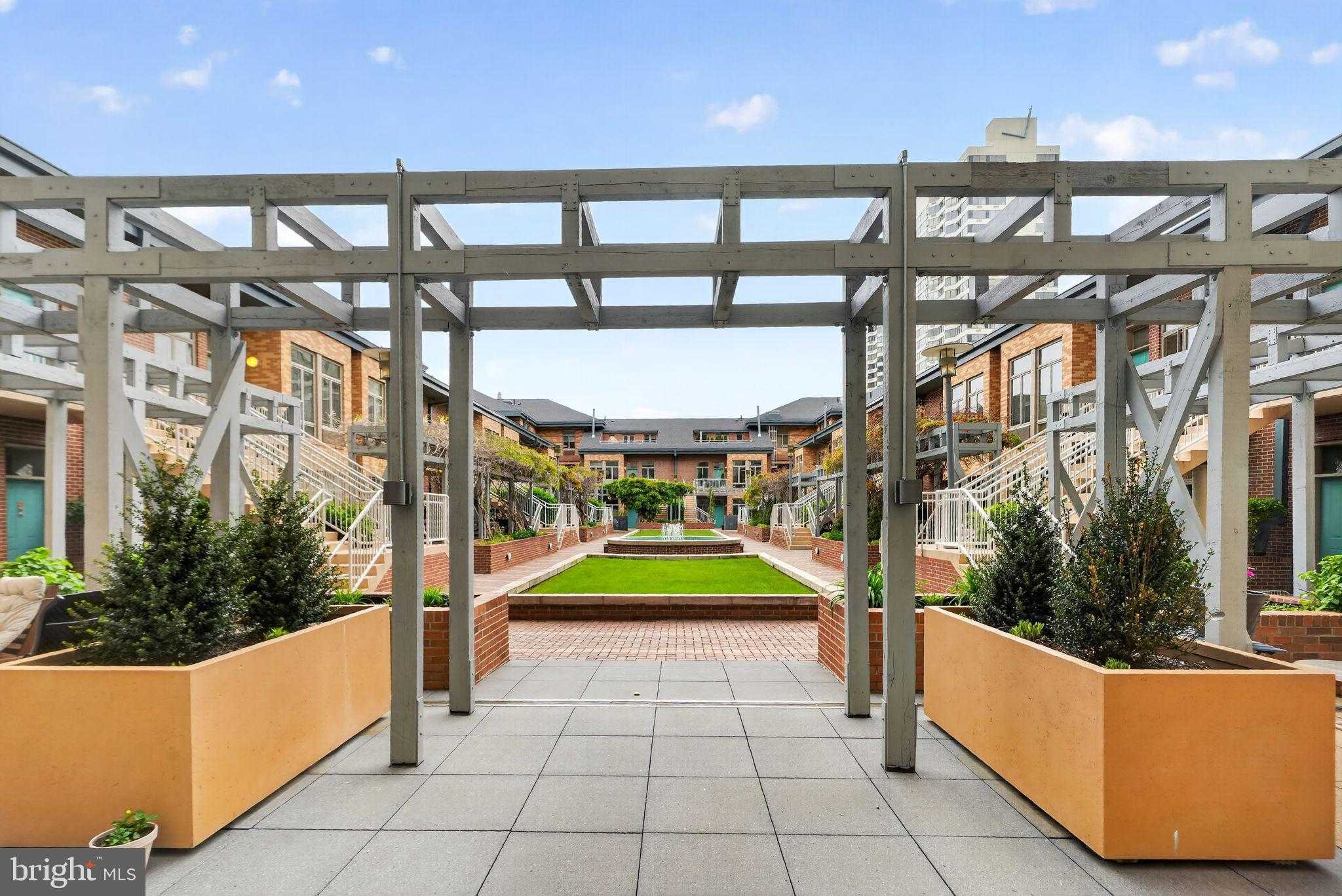 1900 Hamilton St Unit D15 photo 40