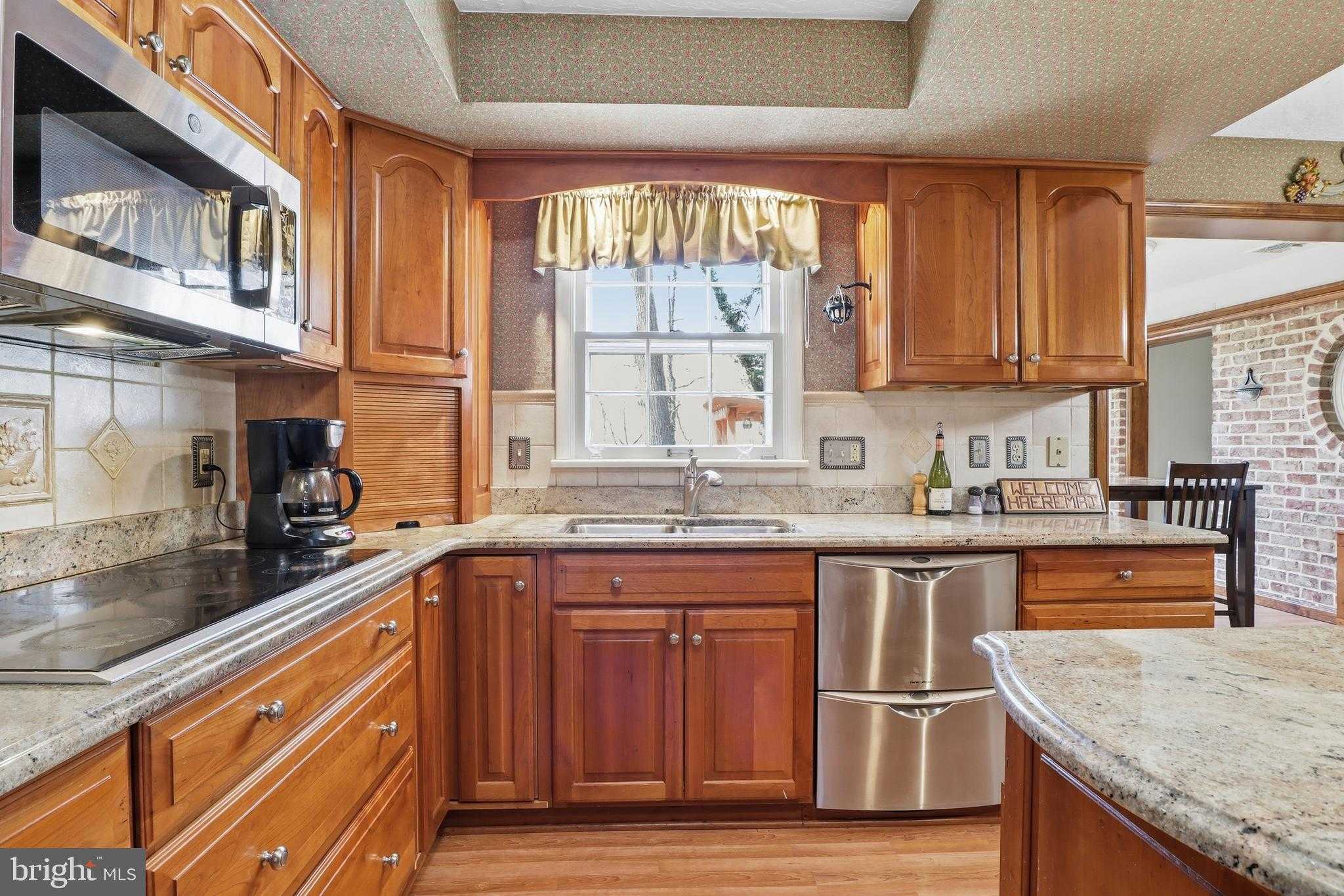 4041 Robinhood Dr photo 14