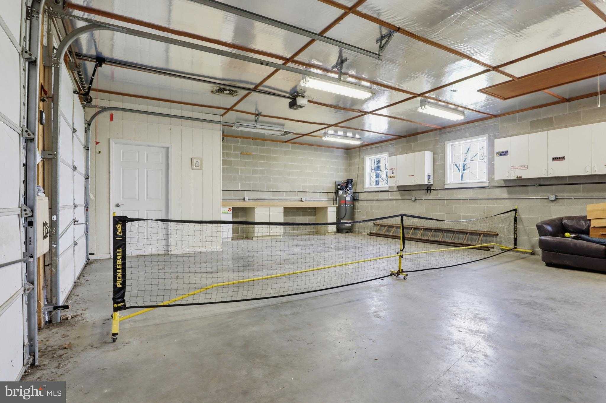 4041 Robinhood Dr photo 52