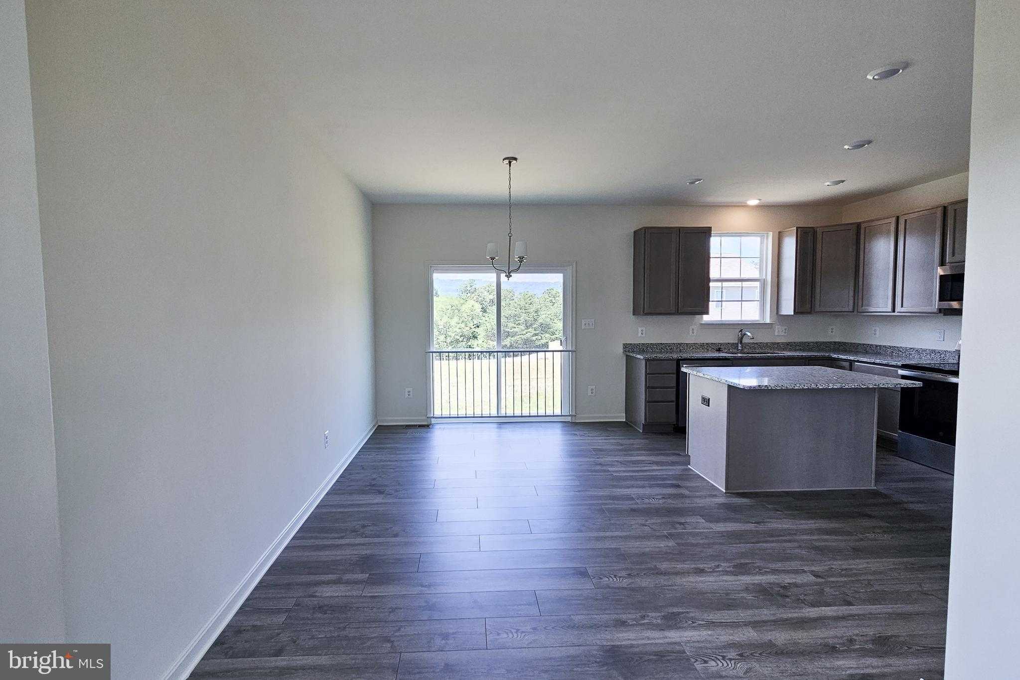 519 Evangeline Dr photo 10