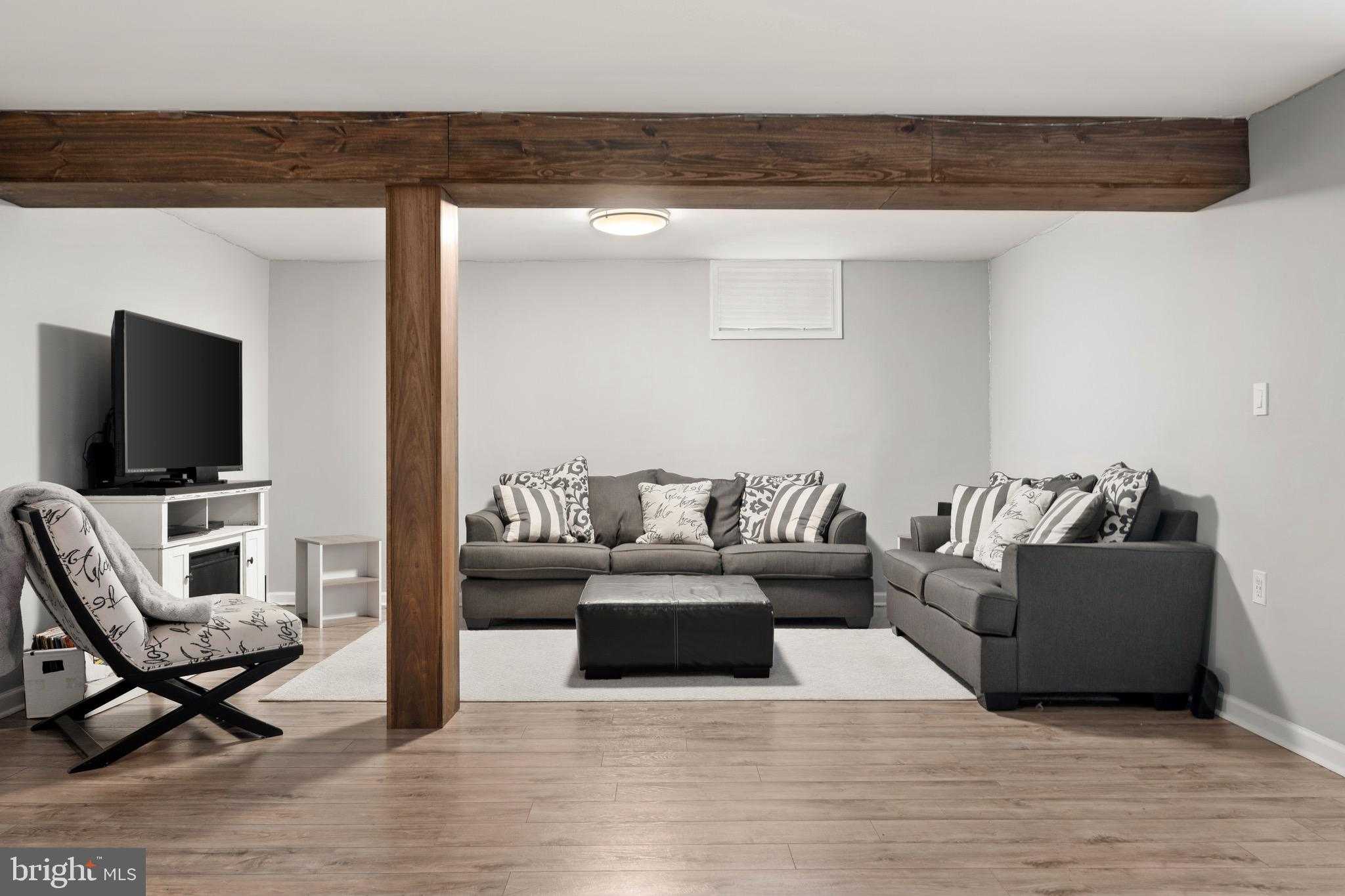 360 Dinwiddie Way photo 41