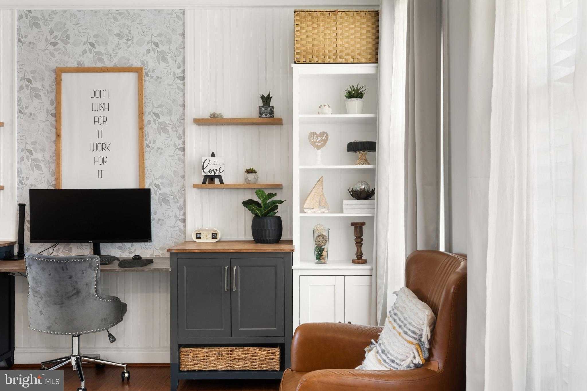 360 Dinwiddie Way photo 5