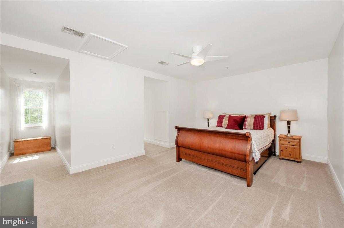 15829 Glacier CT photo 46