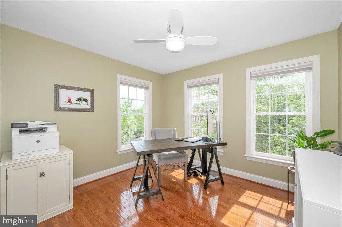 15829 Glacier CT photo 48