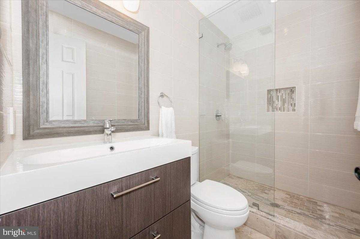 15829 Glacier CT photo 57