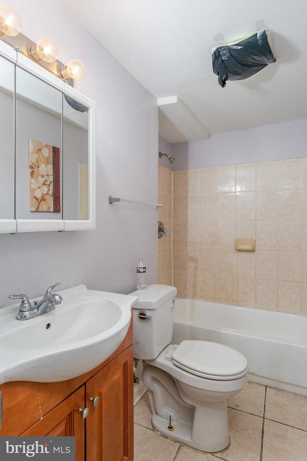 1217 Division St photo 11