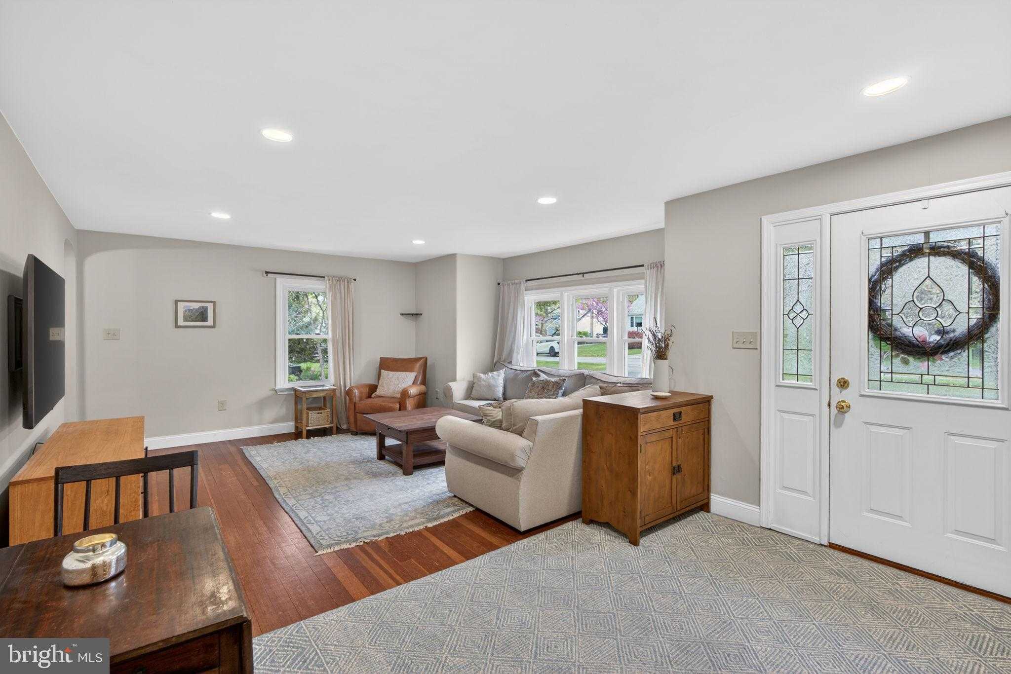 747 N Chubb Dr photo 24