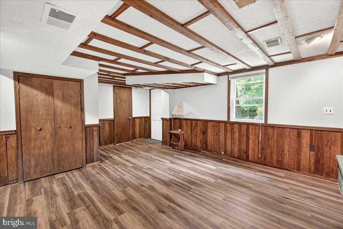 10408 Huntley Ave photo 8