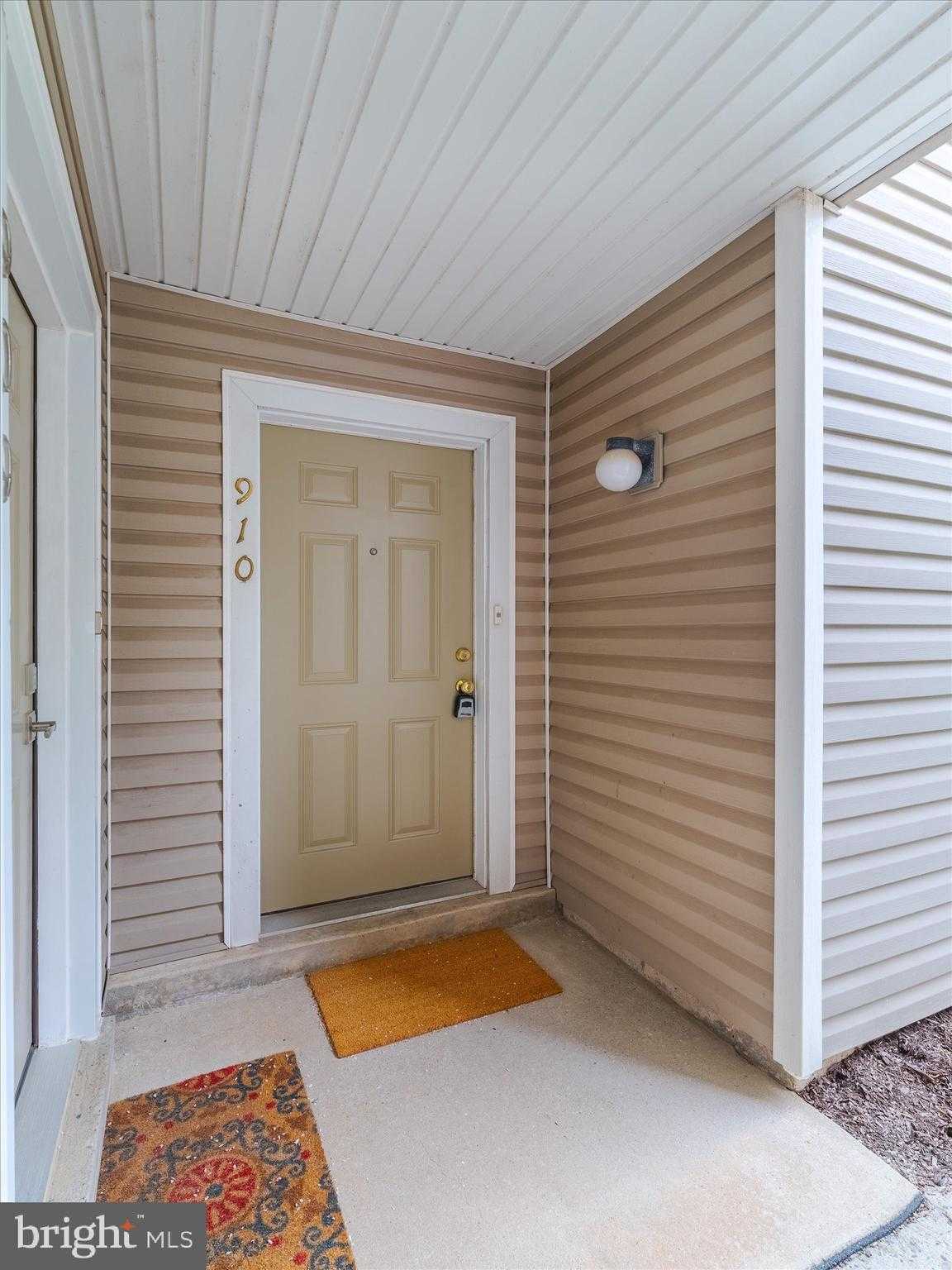 910 Railway Sq photo 2