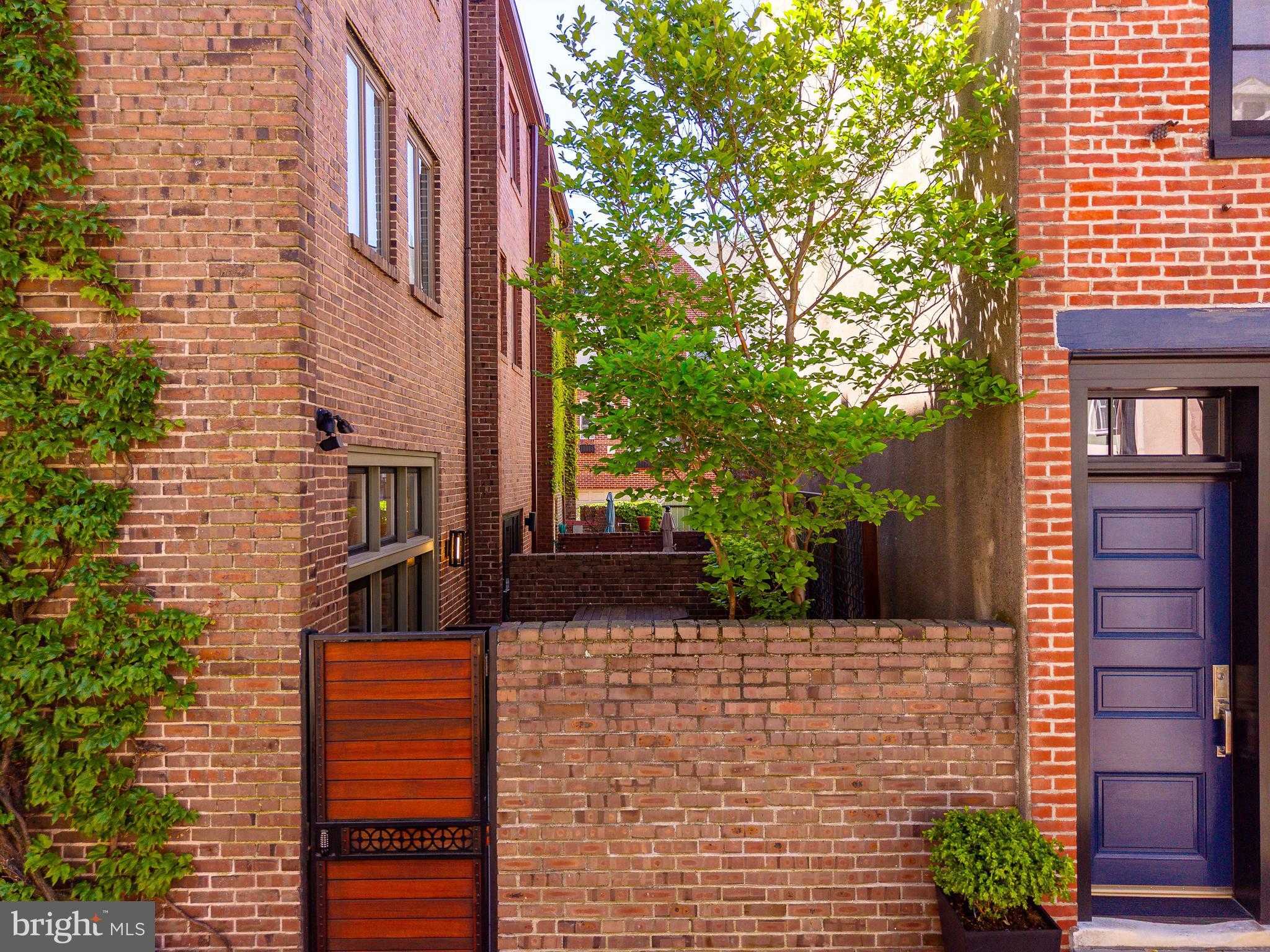 406 S 6th St photo 5