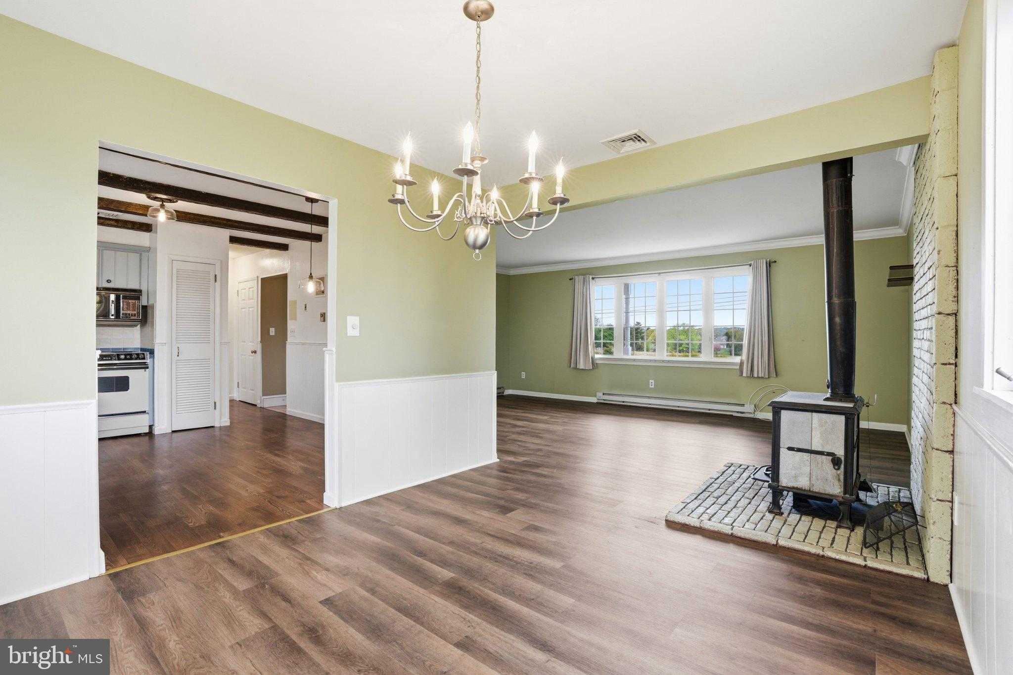 684 Hunsicker Rd photo 14