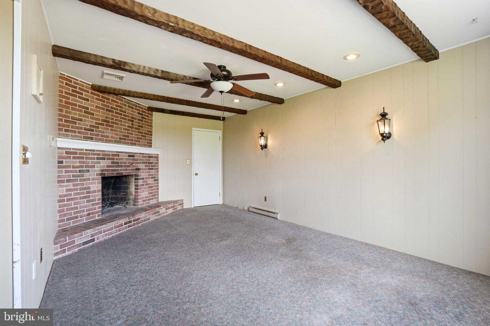 684 Hunsicker Rd photo 26