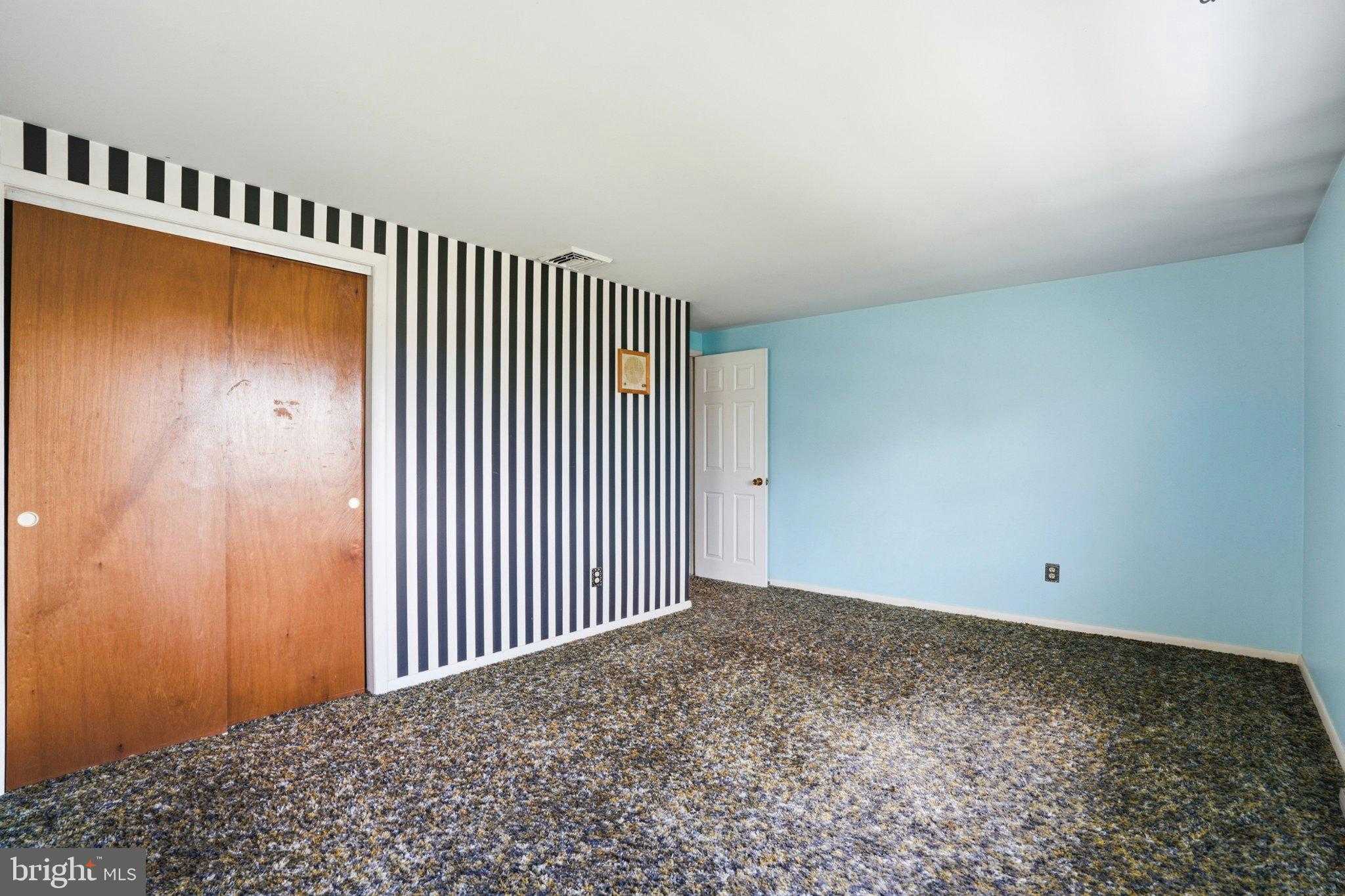 684 Hunsicker Rd photo 40