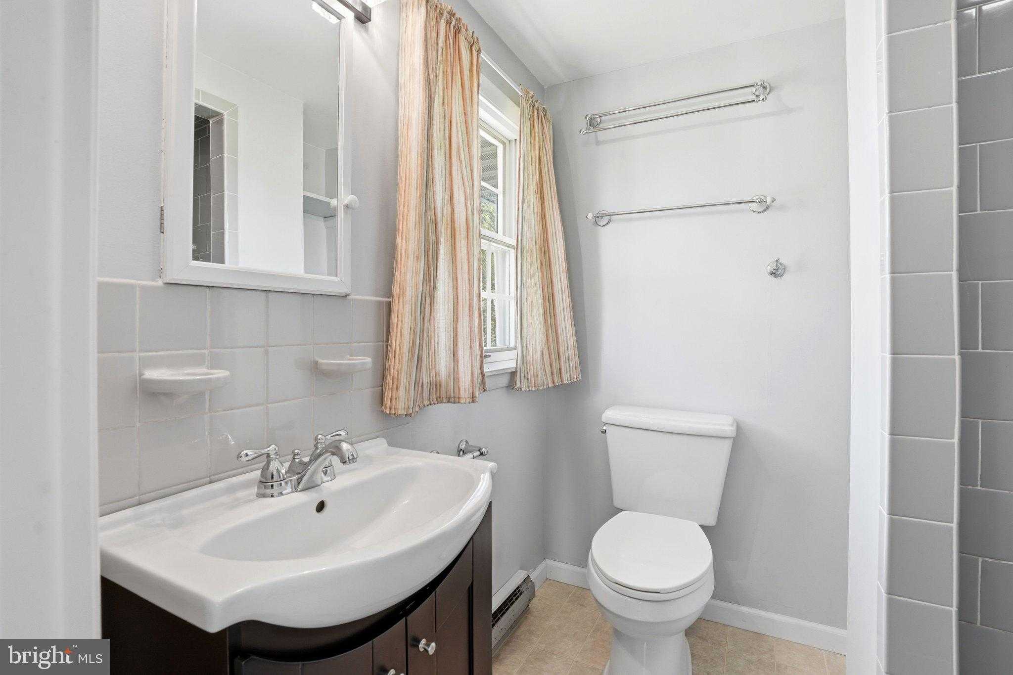 684 Hunsicker Rd photo 43