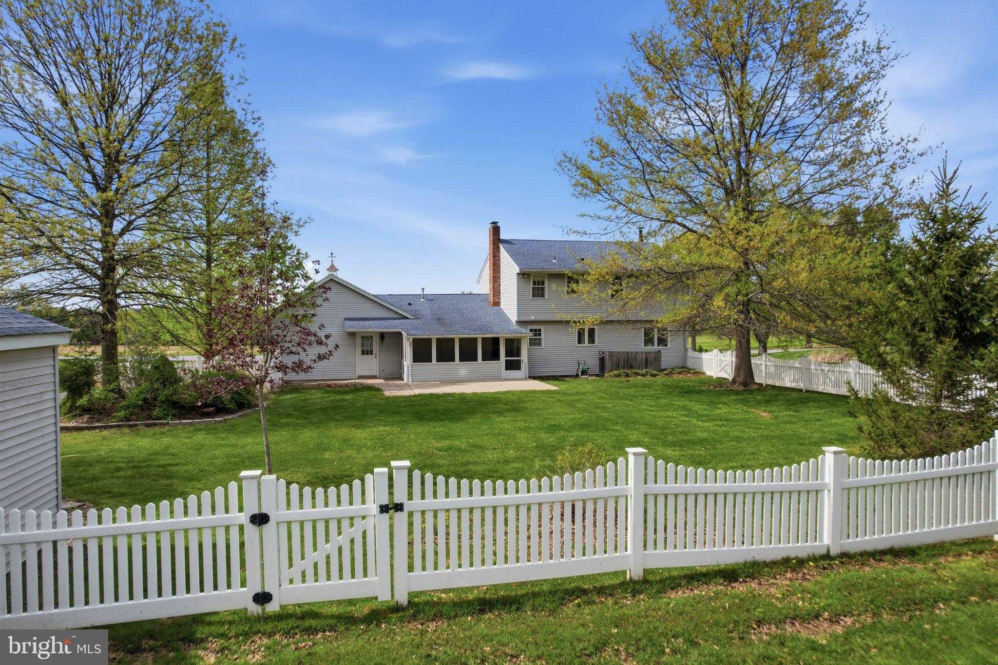 684 Hunsicker Rd photo 76