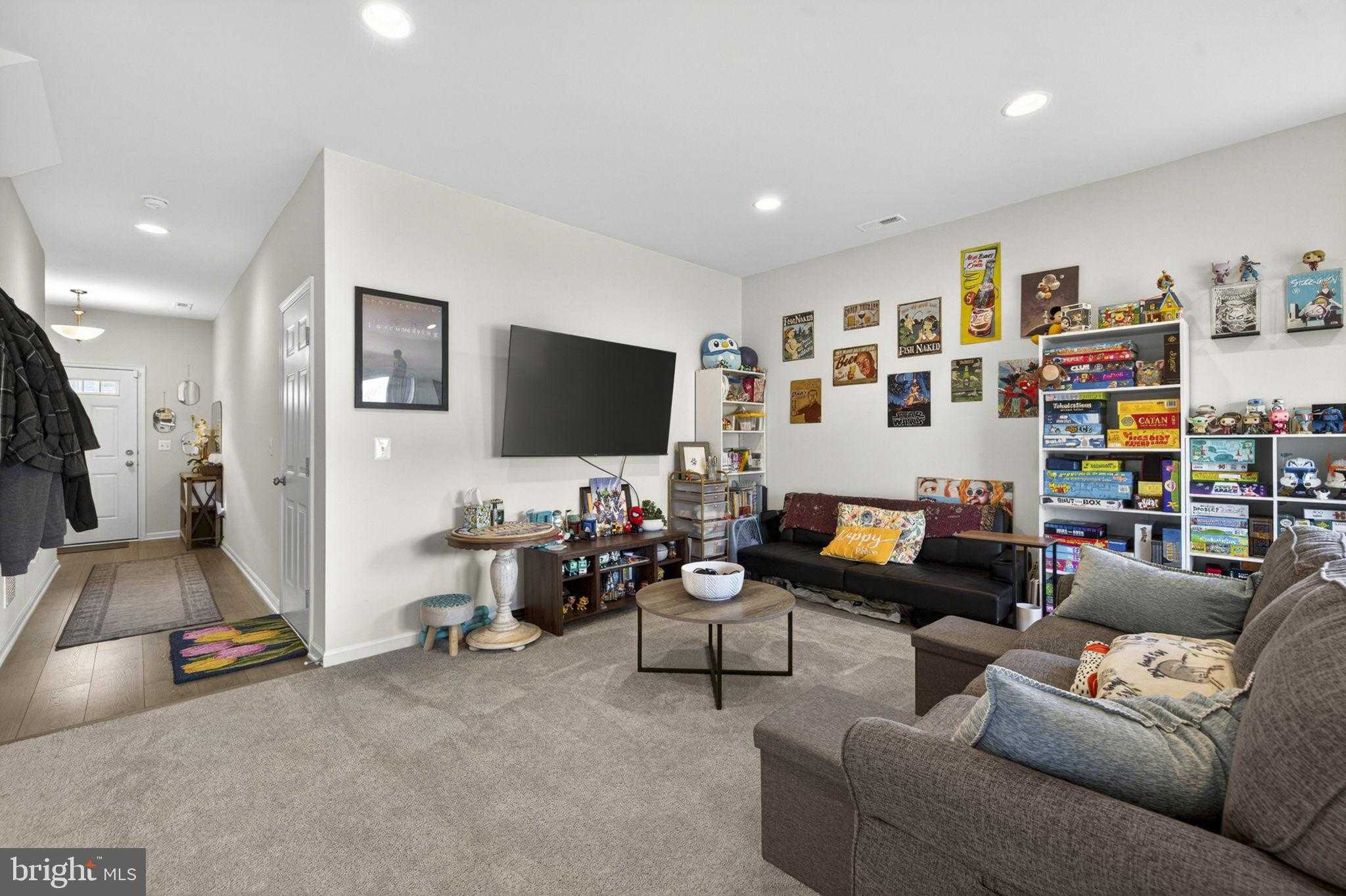 152 Galaxy Pl photo 7