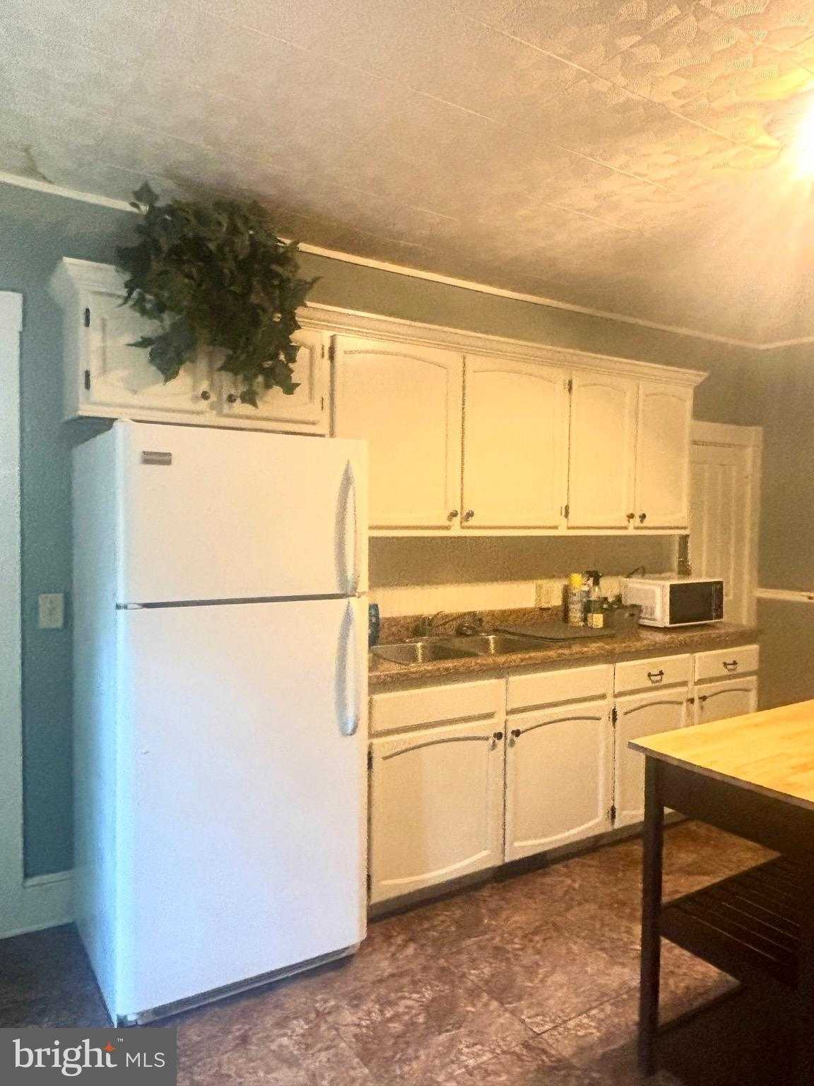 419 W Orange St photo 11