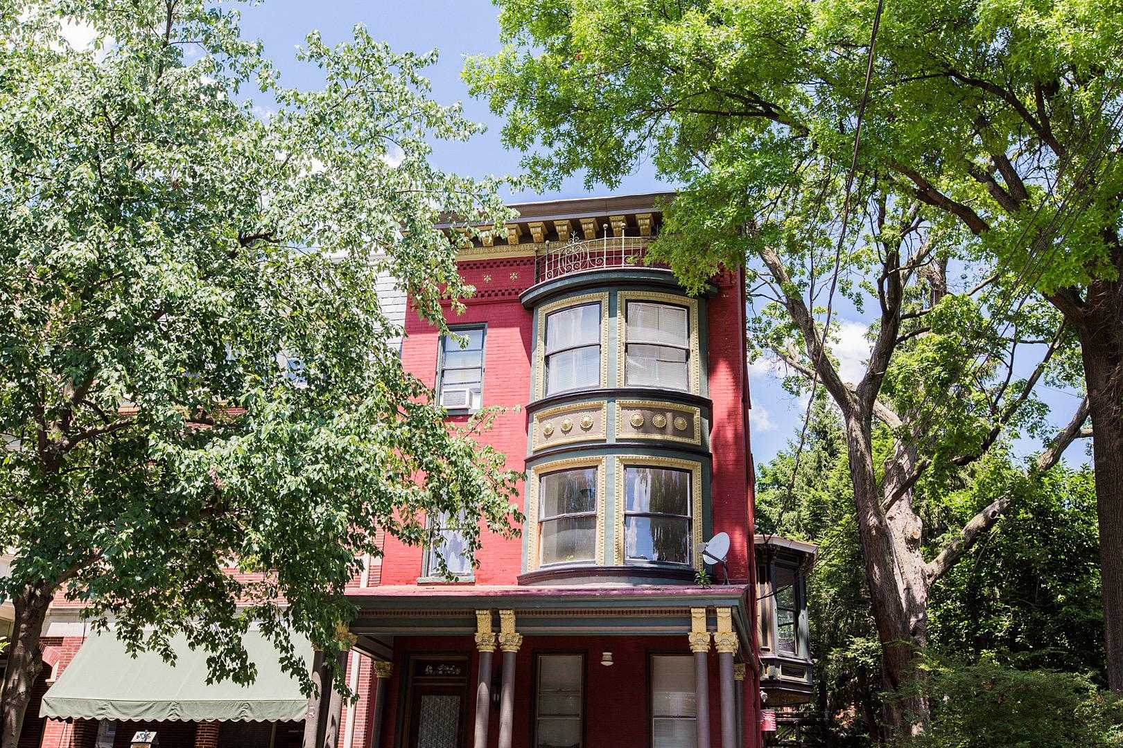 419 W Orange St photo 2