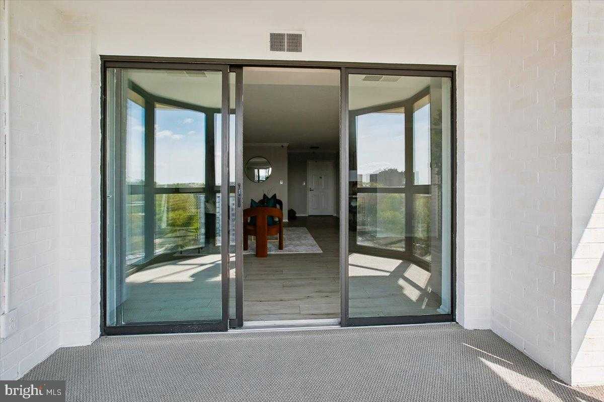 1600 N Oak St Apt 1221 photo 8